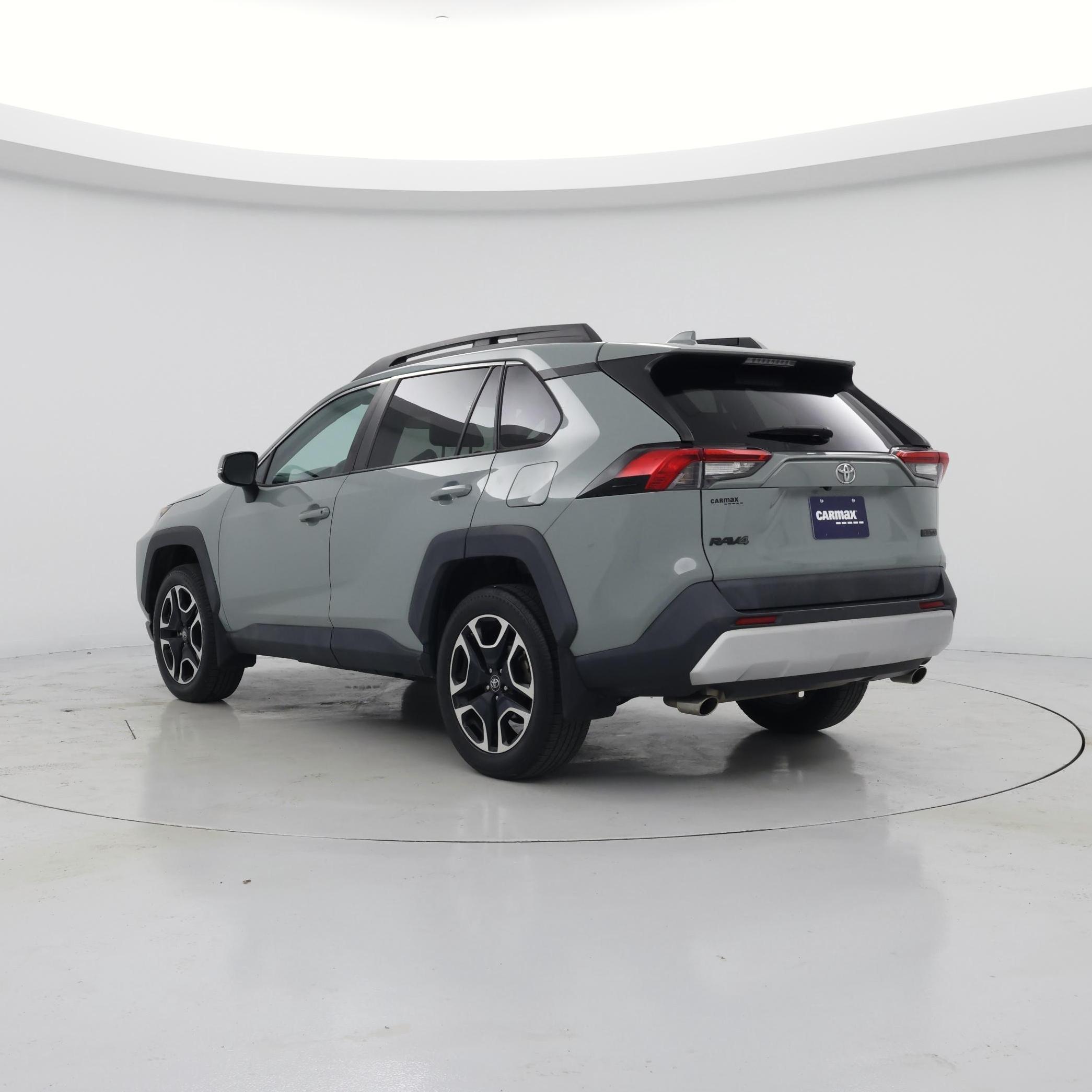 Thumbnail: 2019 Toyota RAV4 - 2