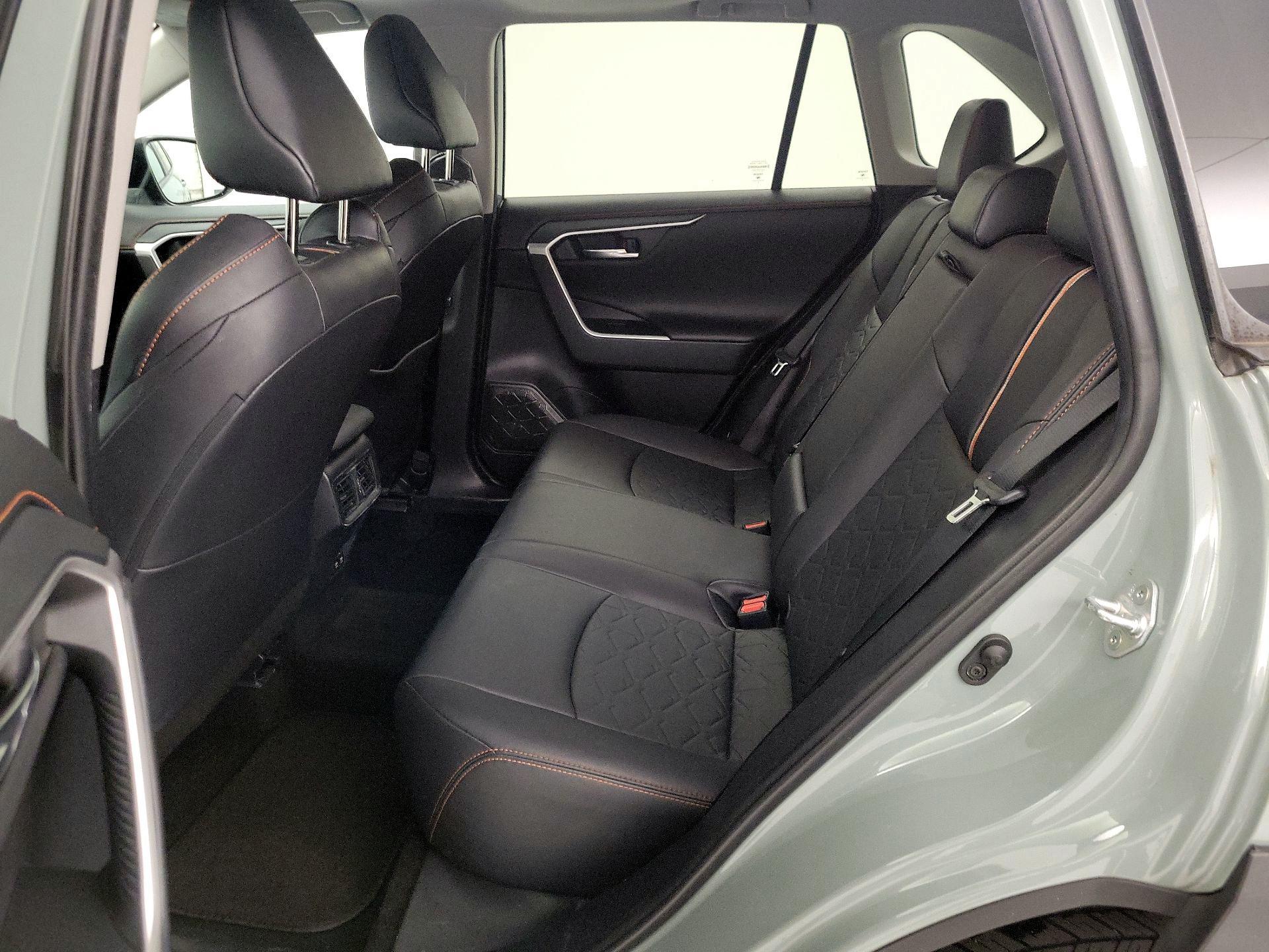 Thumbnail: 2019 Toyota RAV4 - 20