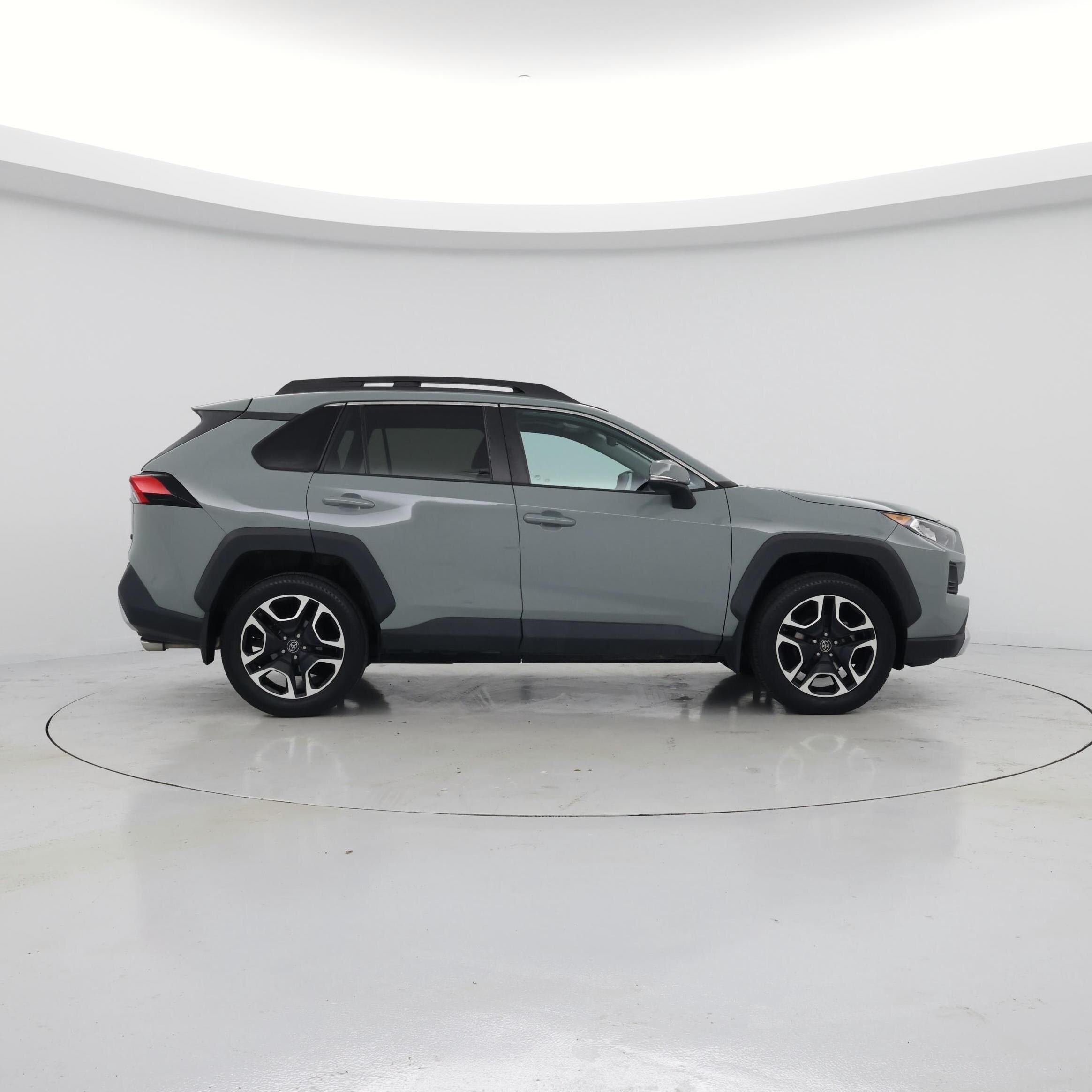 Thumbnail: 2019 Toyota RAV4 - 7
