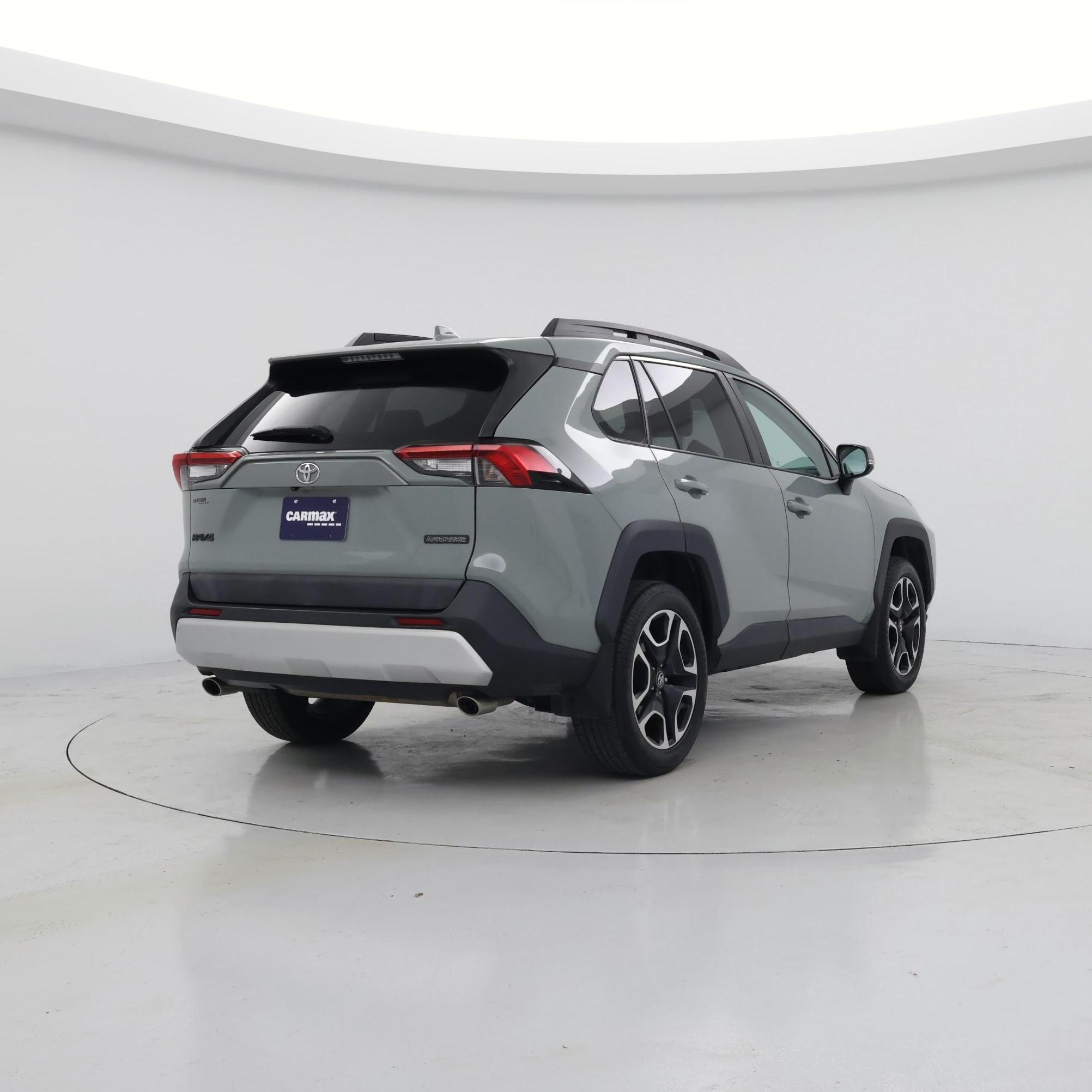 Thumbnail: 2019 Toyota RAV4 - 8