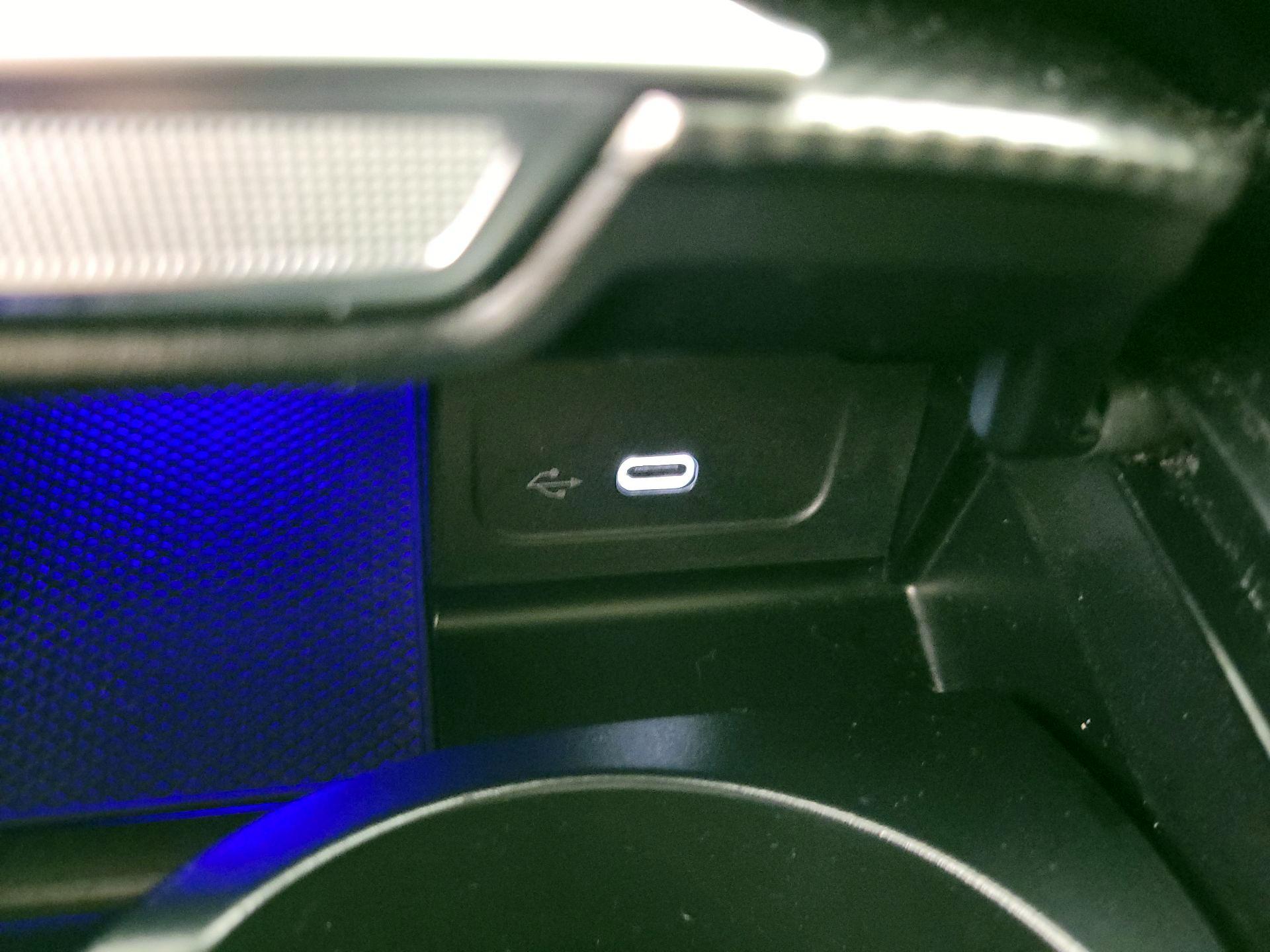 Thumbnail: 2023 Mercedes-Benz C-Class - 18