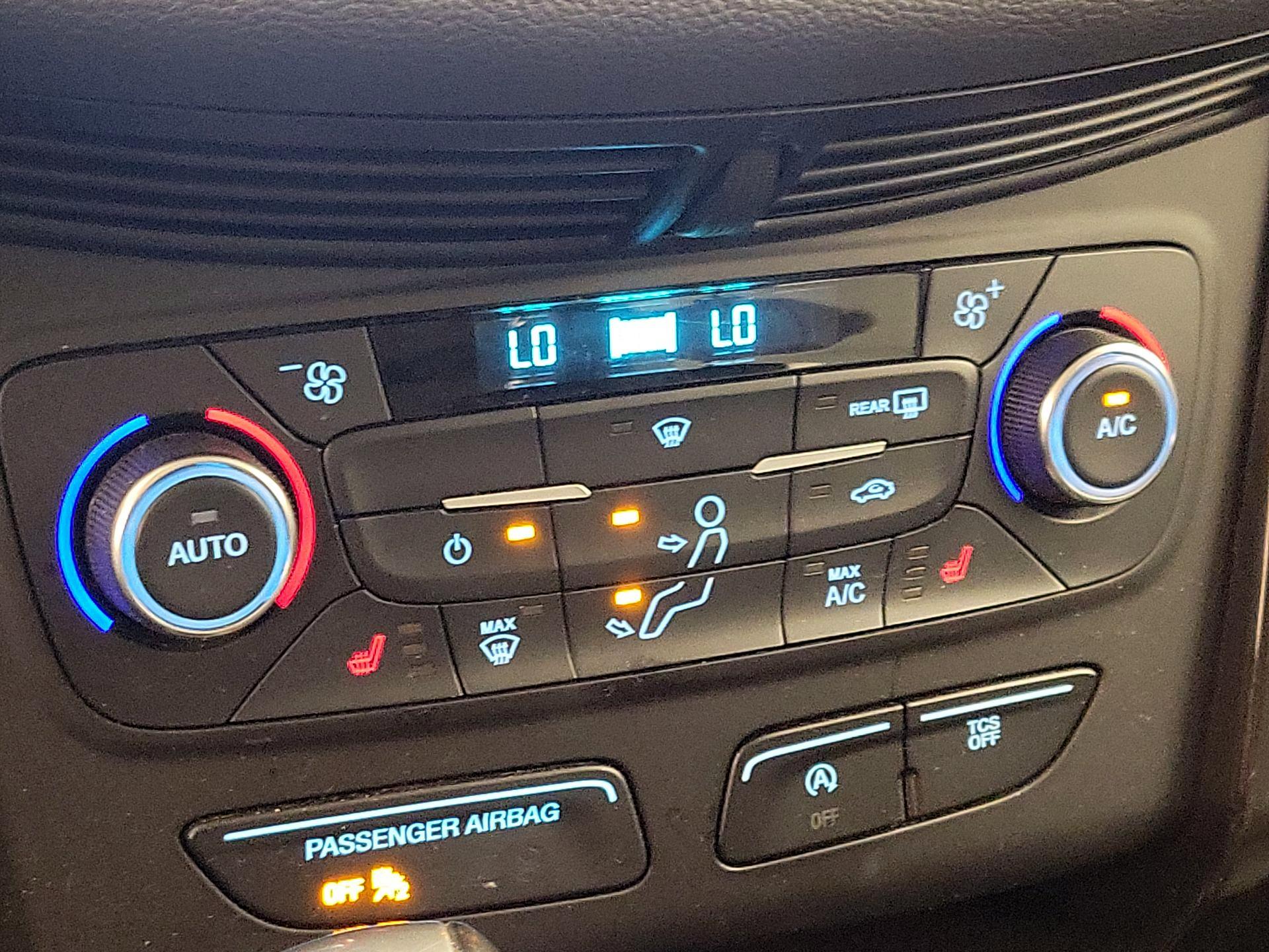 Thumbnail: 2017 Ford Escape - 17