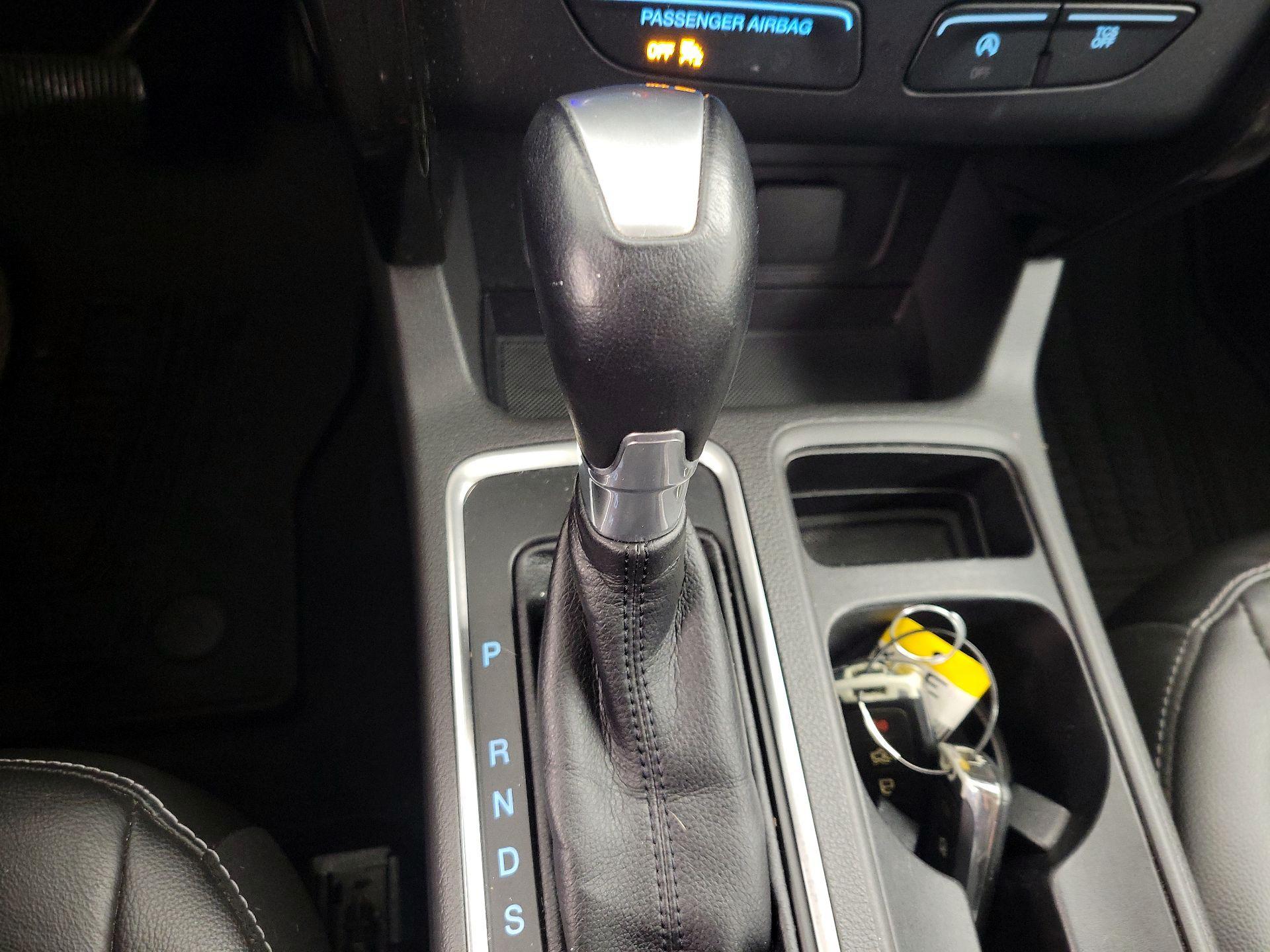 Thumbnail: 2017 Ford Escape - 18