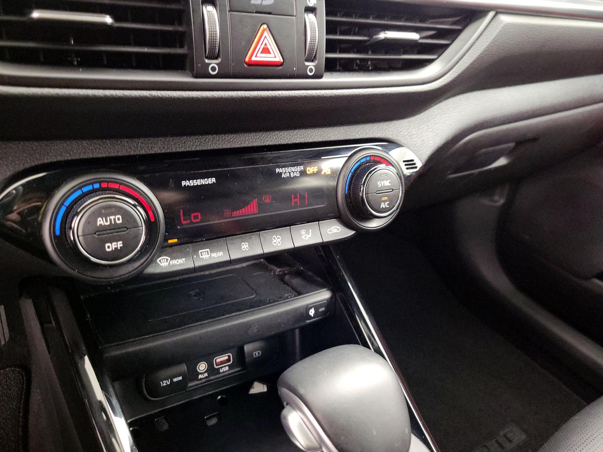 Thumbnail: 2020 Kia Forte - 17