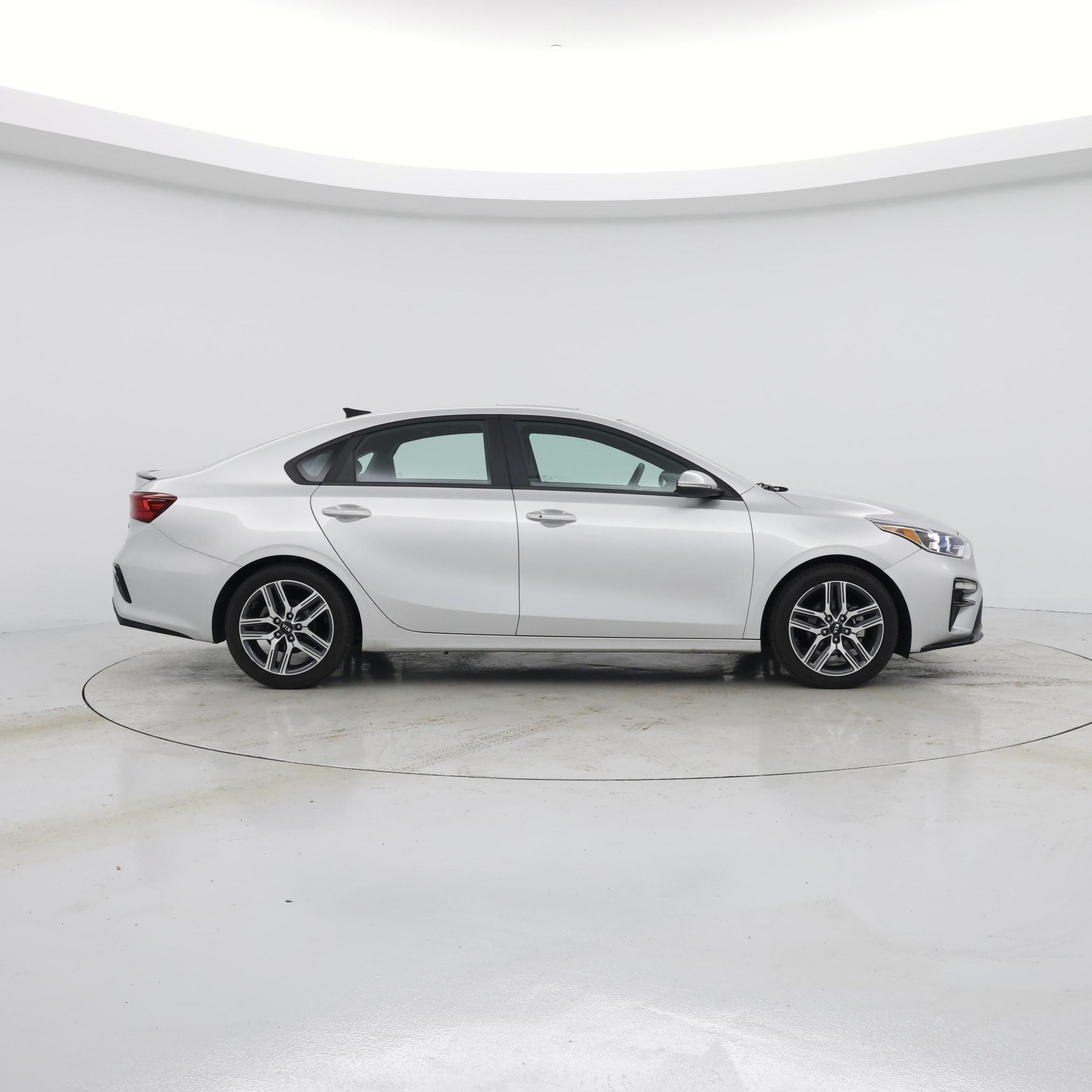 Thumbnail: 2020 Kia Forte - 7