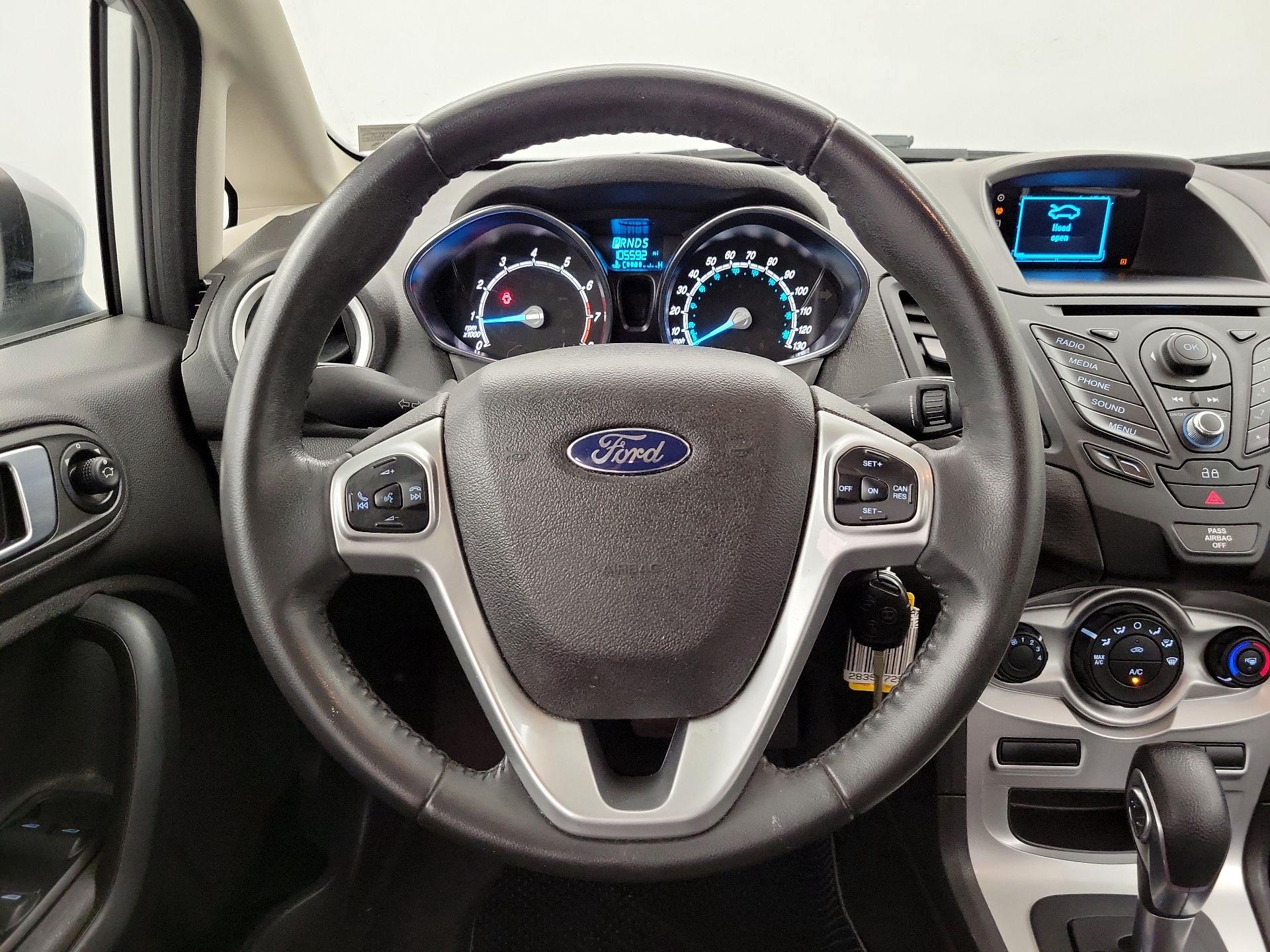 Thumbnail: 2014 Ford Fiesta - 10