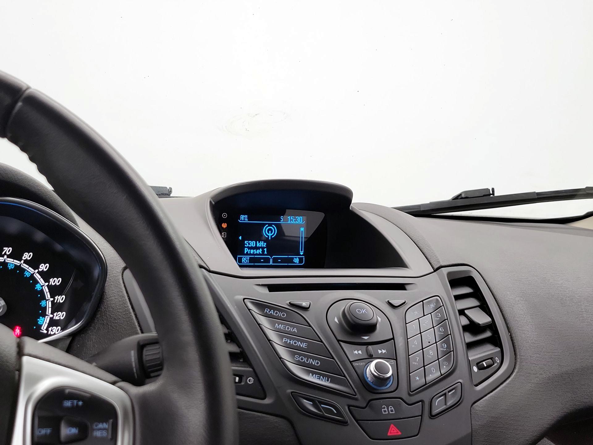 Thumbnail: 2014 Ford Fiesta - 14