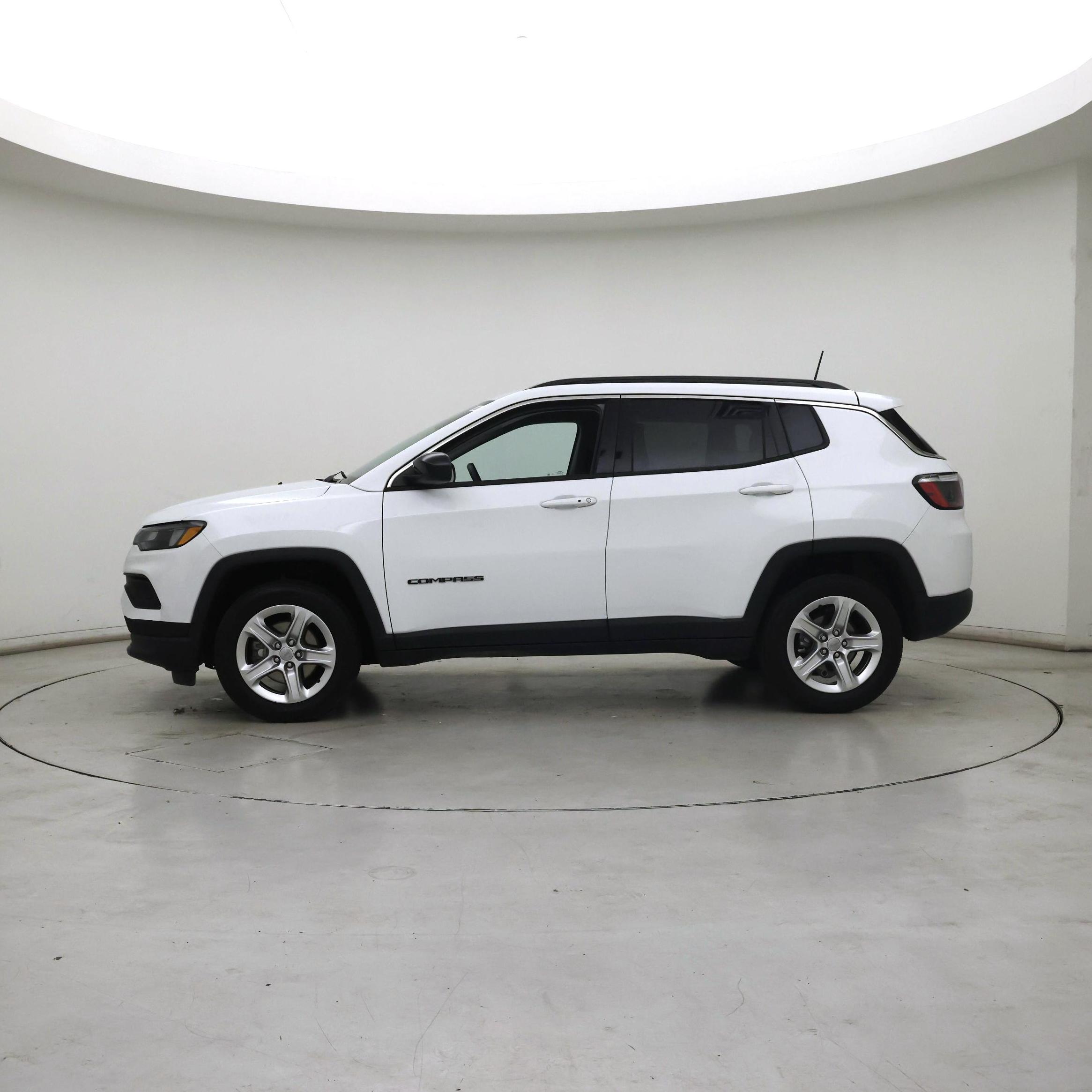 Thumbnail: 2022 Jeep Compass - 3