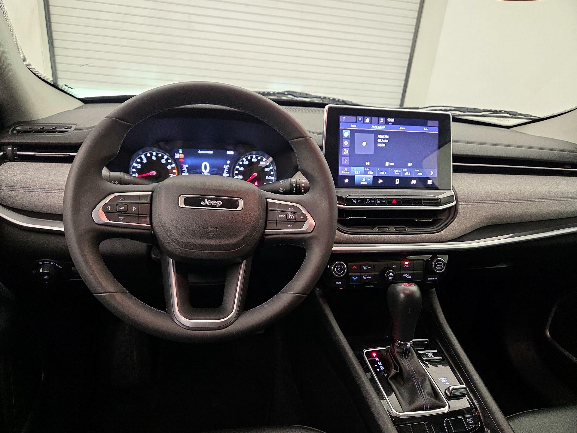 Thumbnail: 2022 Jeep Compass - 10