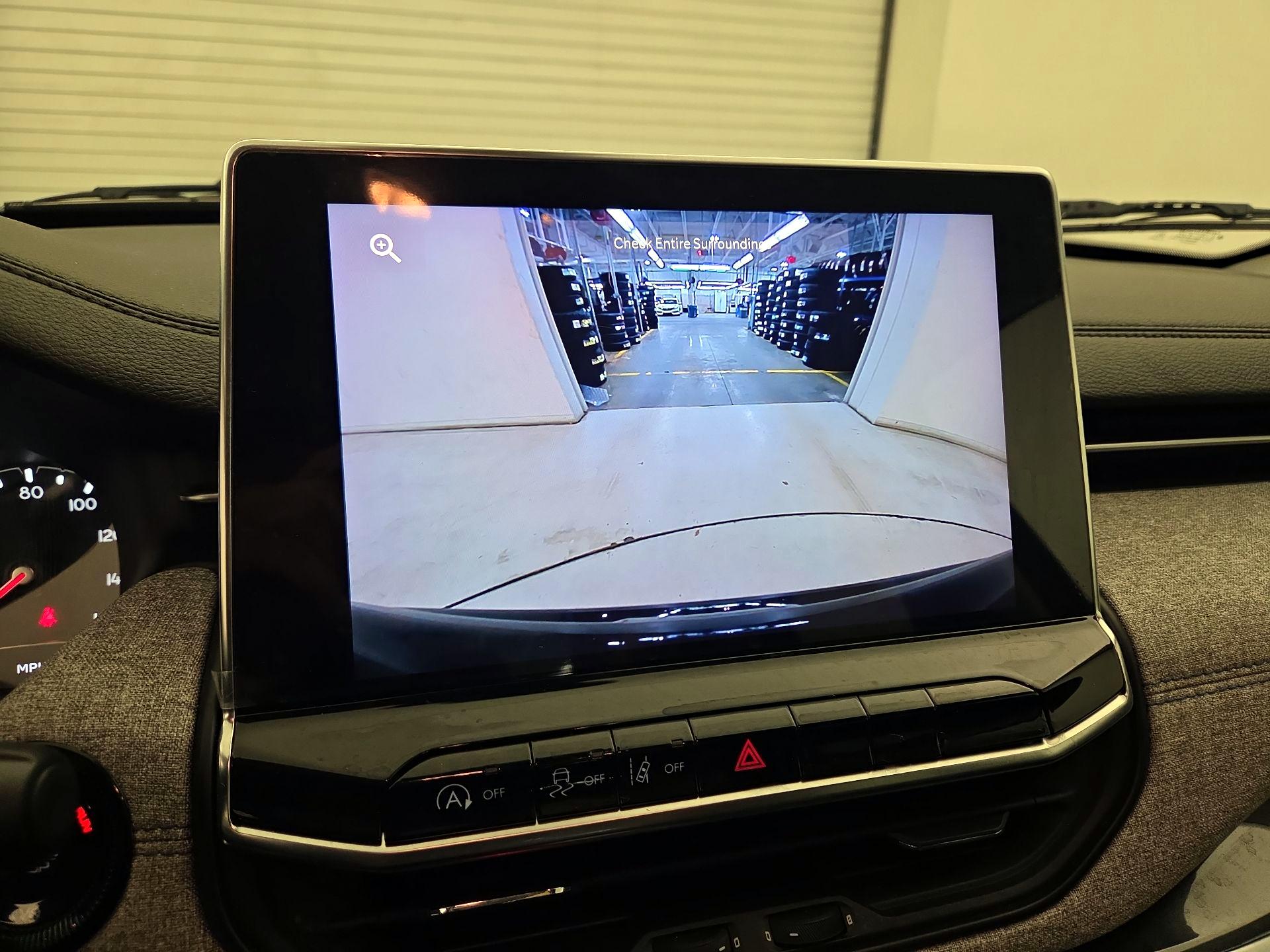 Thumbnail: 2022 Jeep Compass - 14