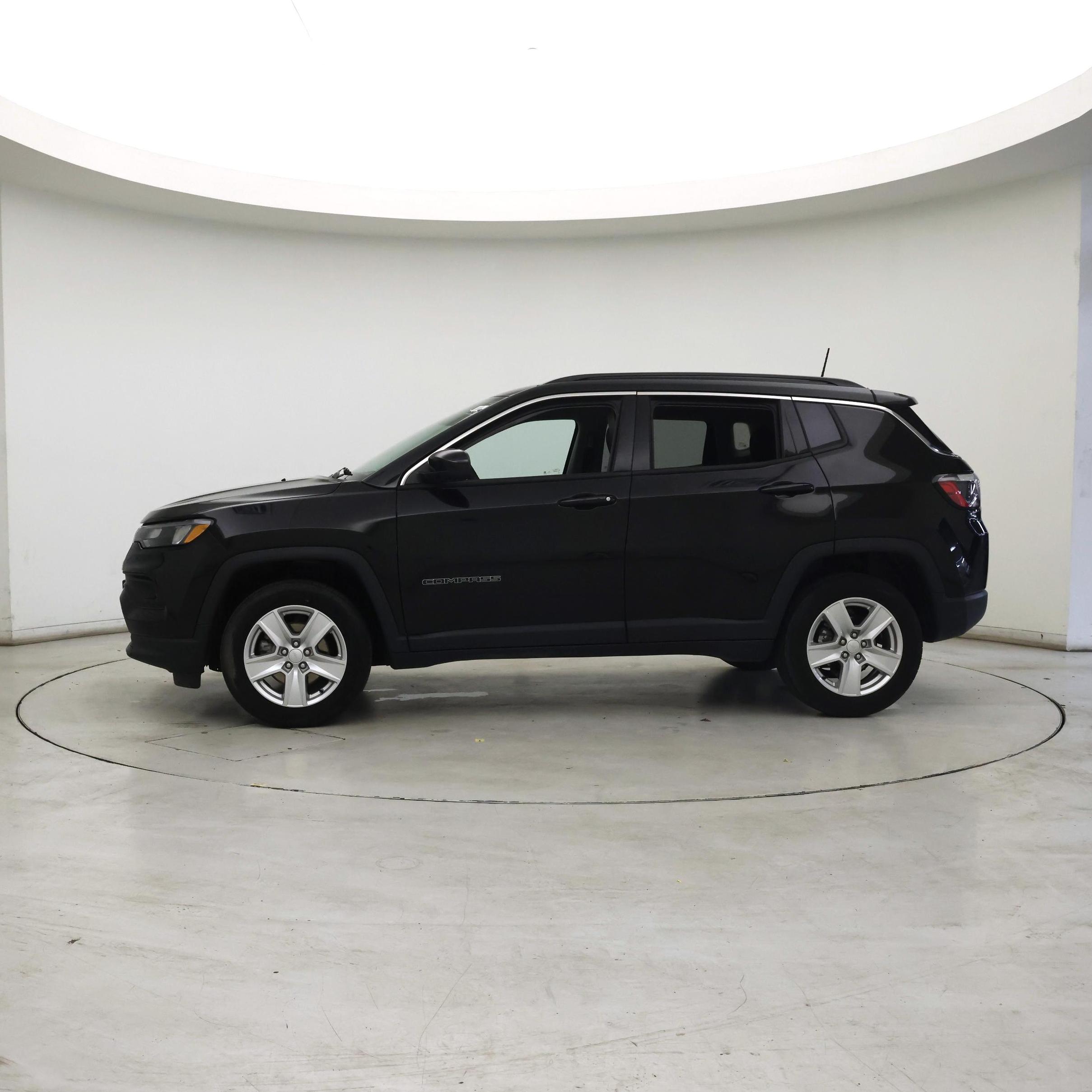 Thumbnail: 2022 Jeep Compass - 3