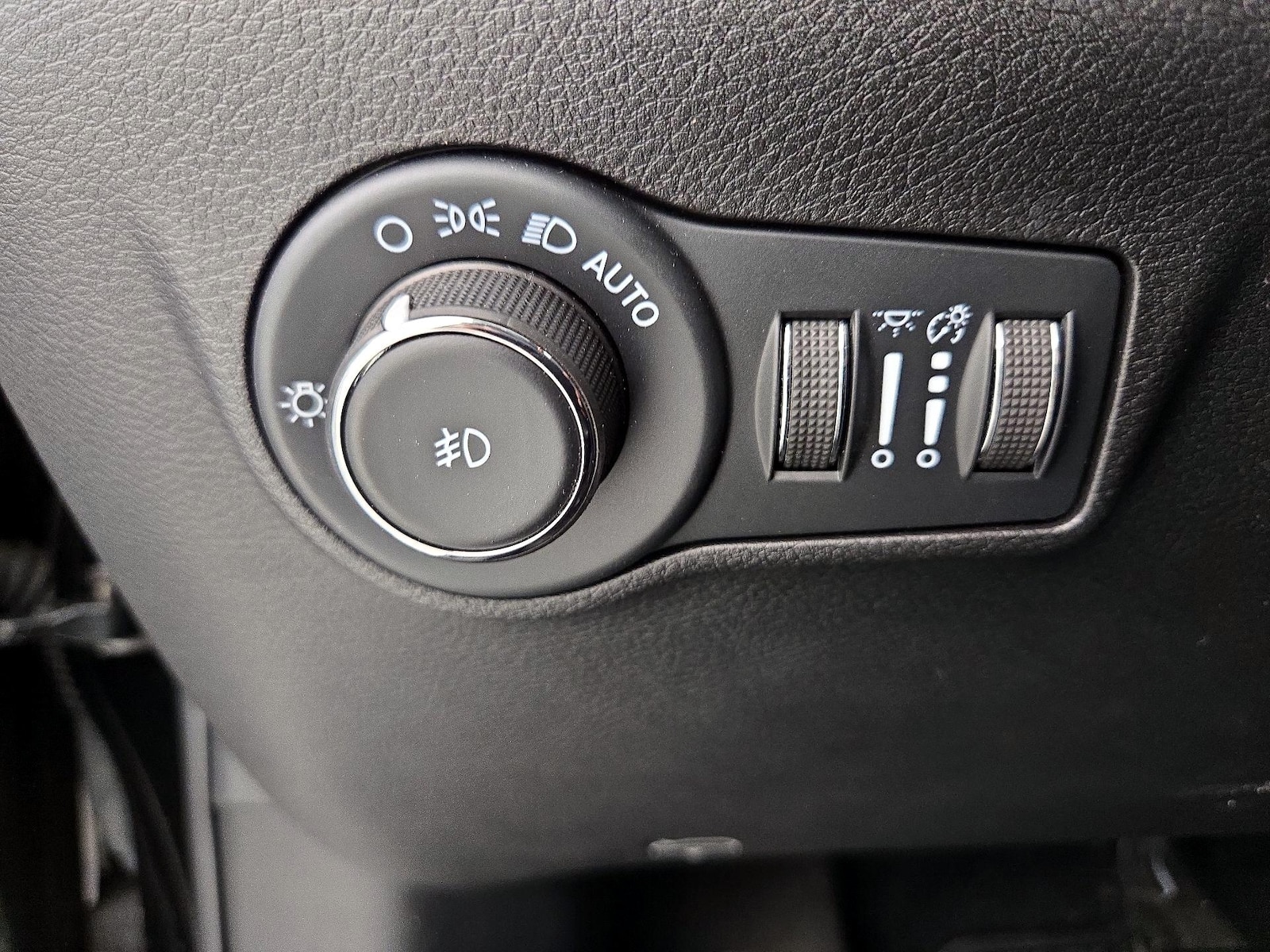 2022 Jeep Compass Latitude Lux - Photo 14