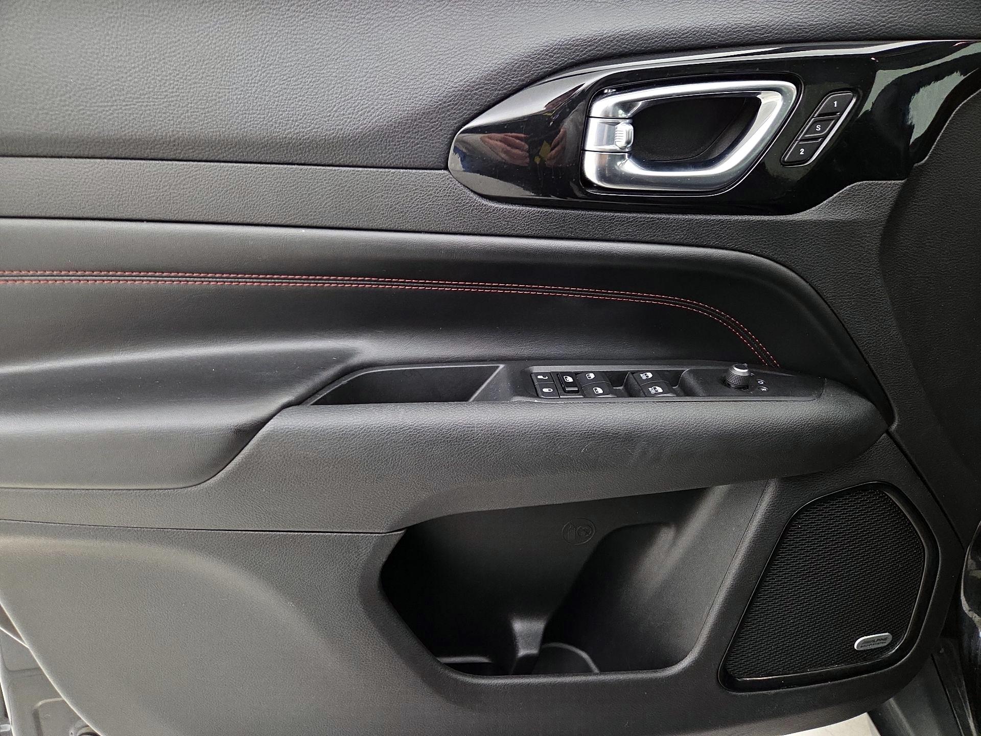 Thumbnail: 2022 Jeep Compass - 12