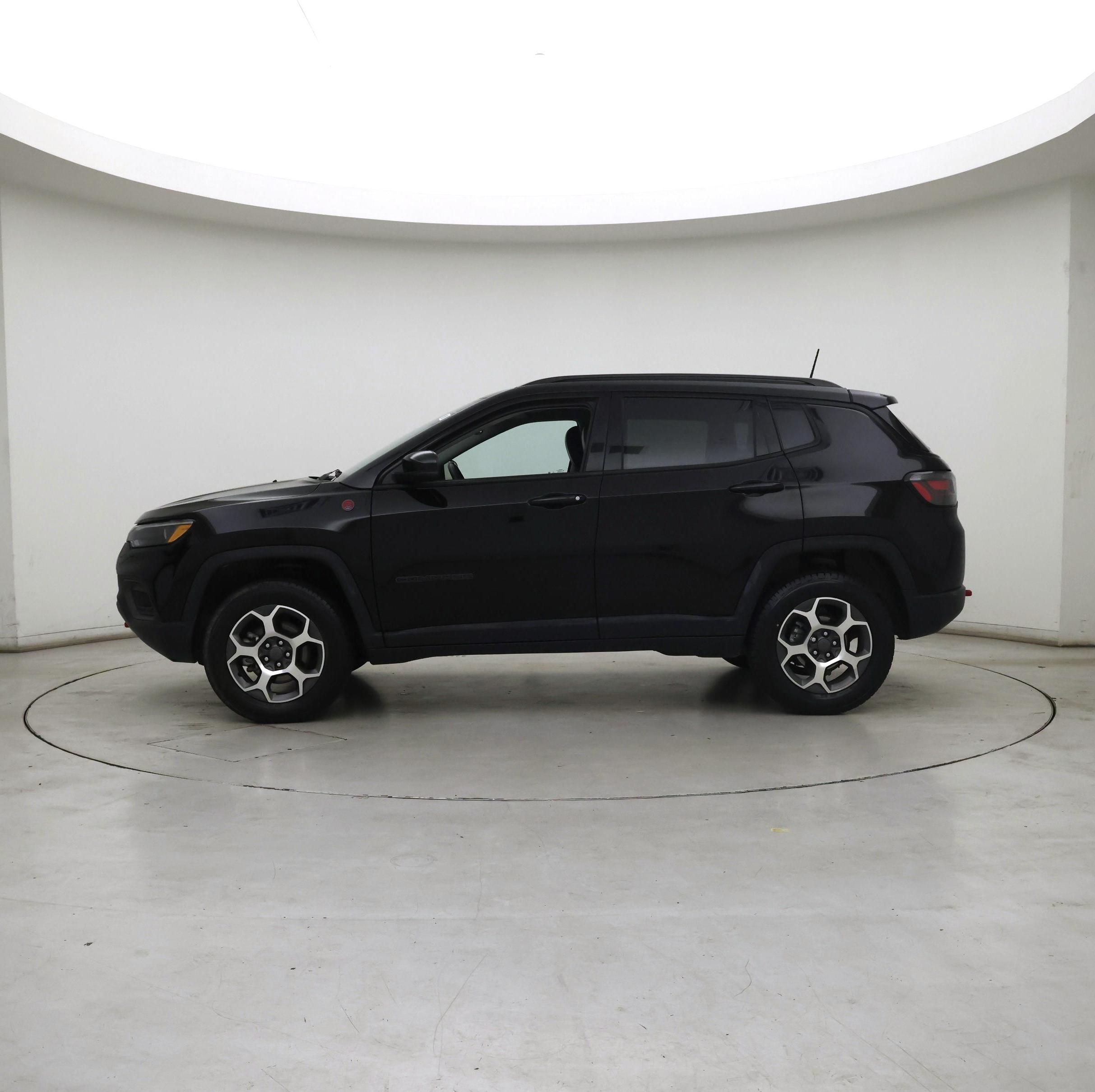 Thumbnail: 2022 Jeep Compass - 3