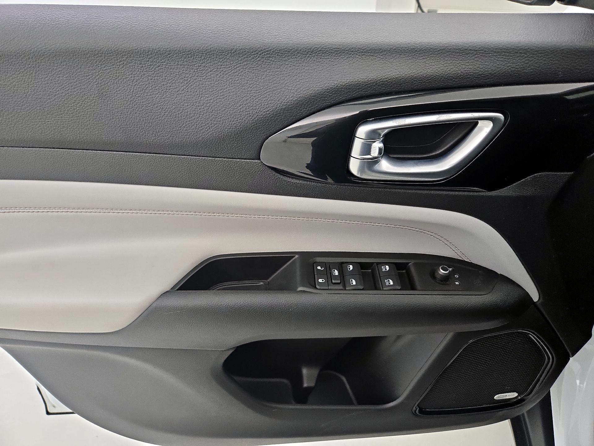 Thumbnail: 2022 Jeep Compass - 12