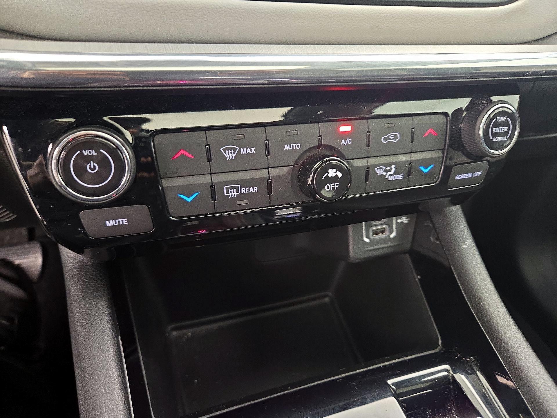 Thumbnail: 2022 Jeep Compass - 16