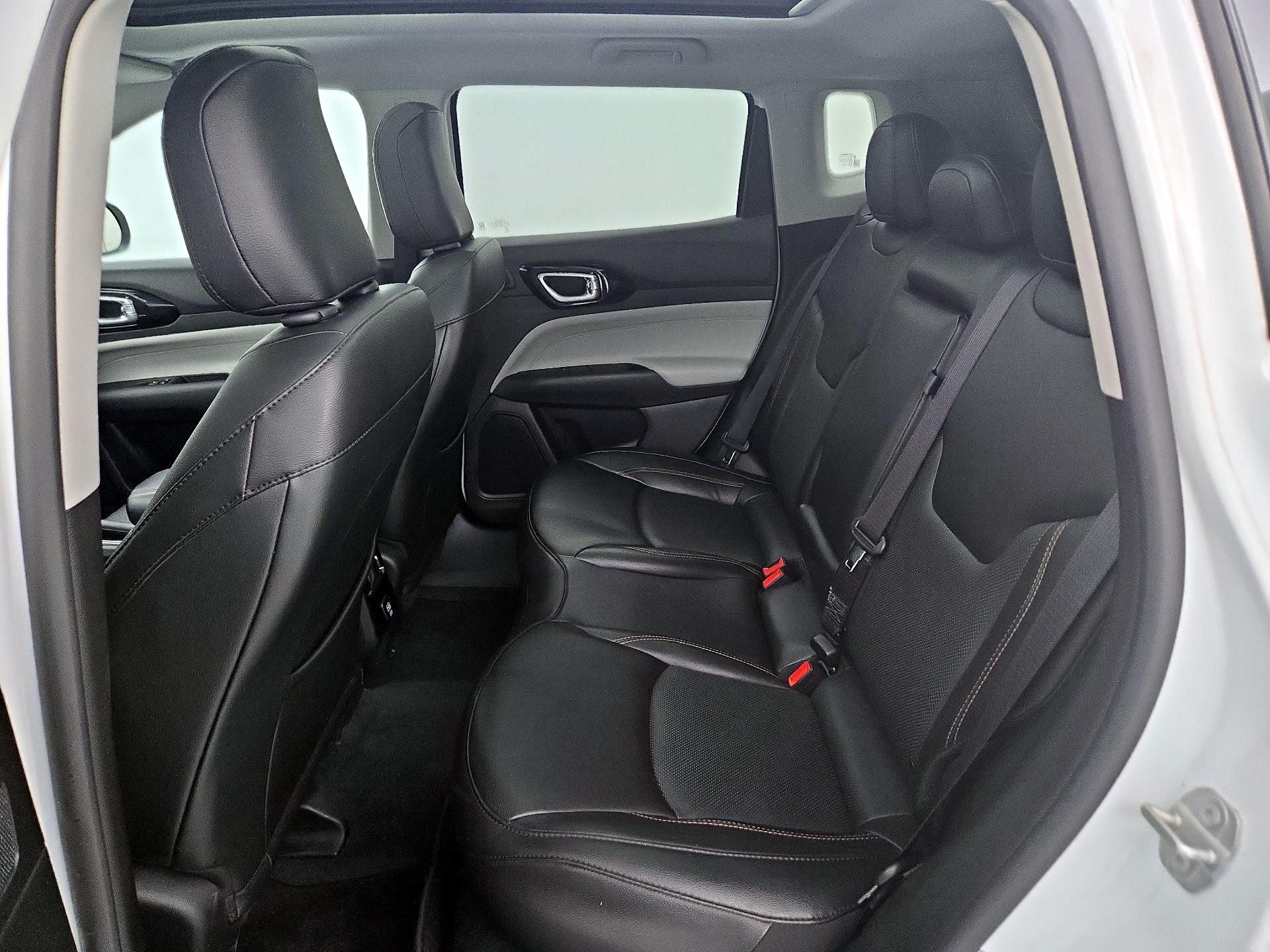 Thumbnail: 2022 Jeep Compass - 20