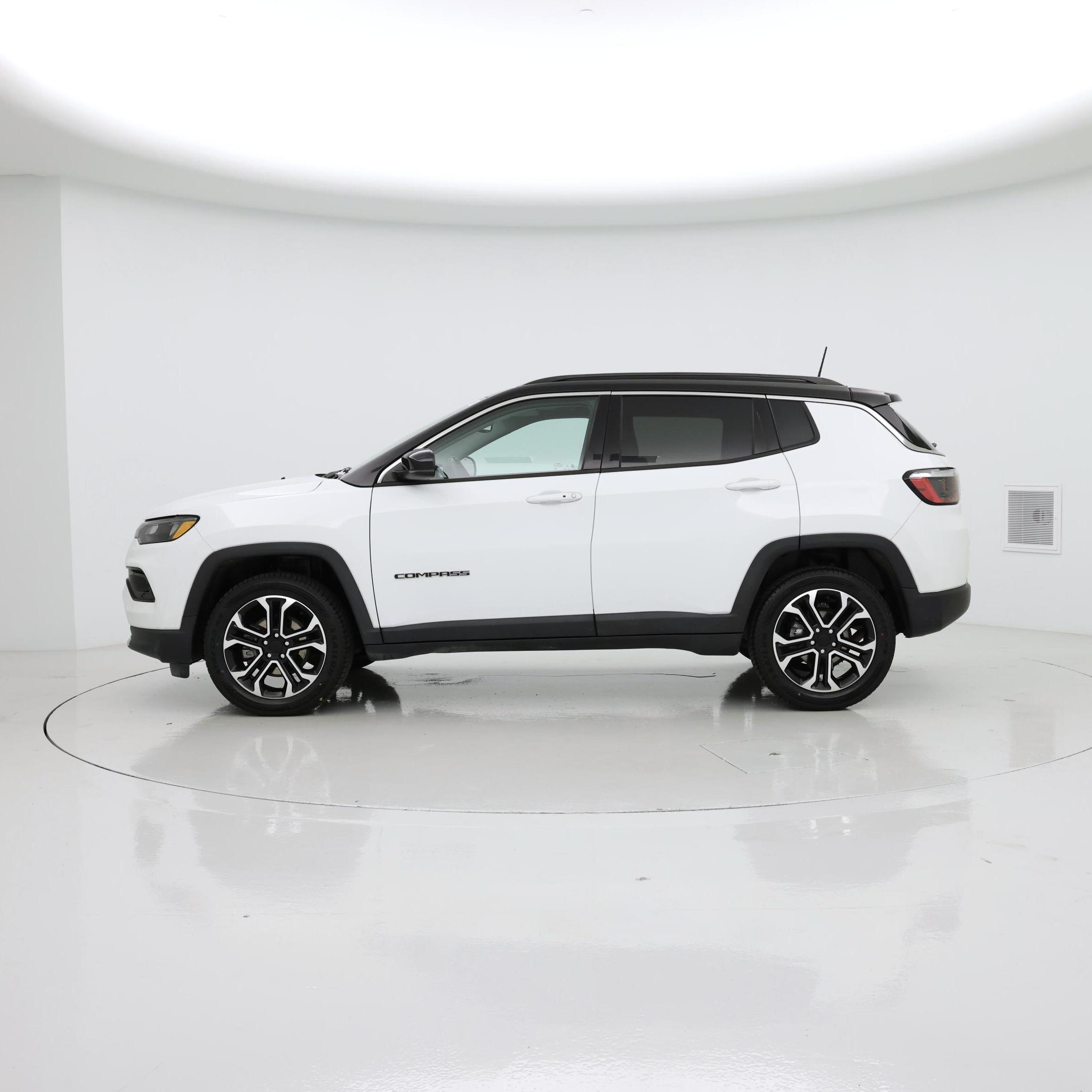 Thumbnail: 2022 Jeep Compass - 3