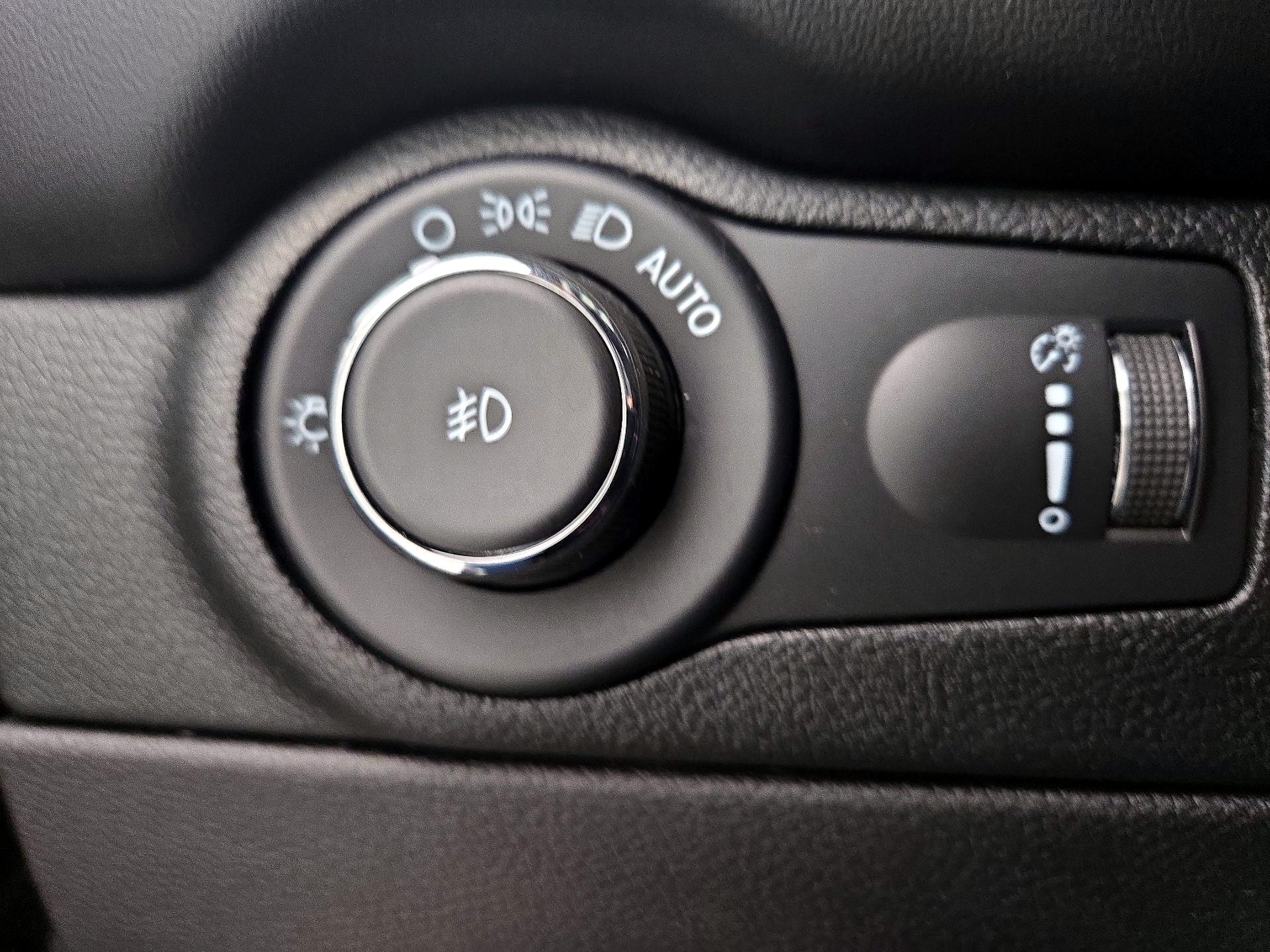 Thumbnail: 2021 Dodge Durango - 13