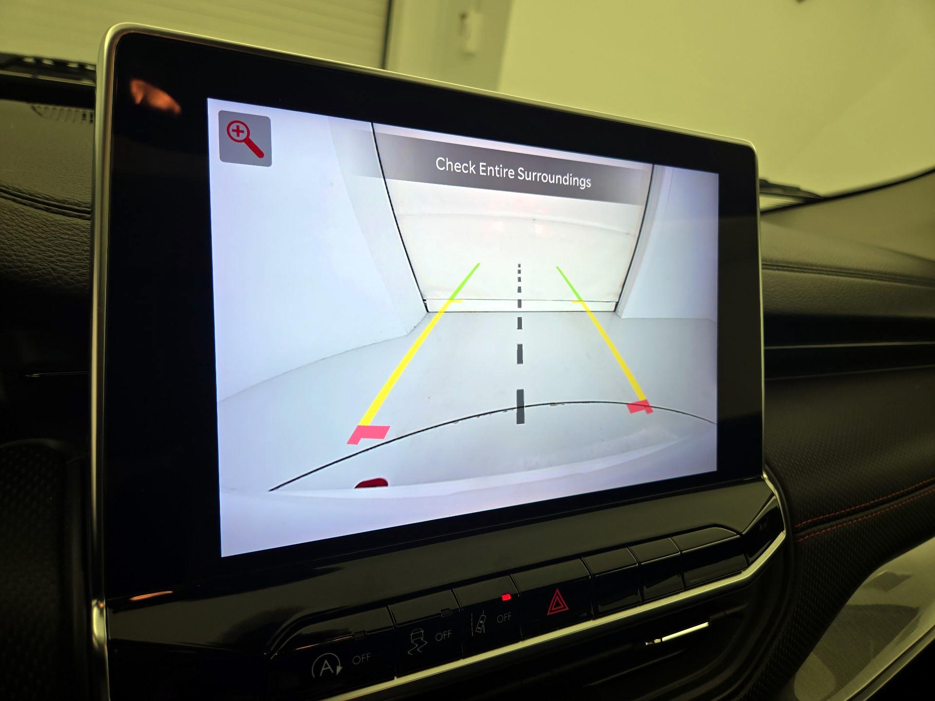 Thumbnail: 2022 Jeep Compass - 15