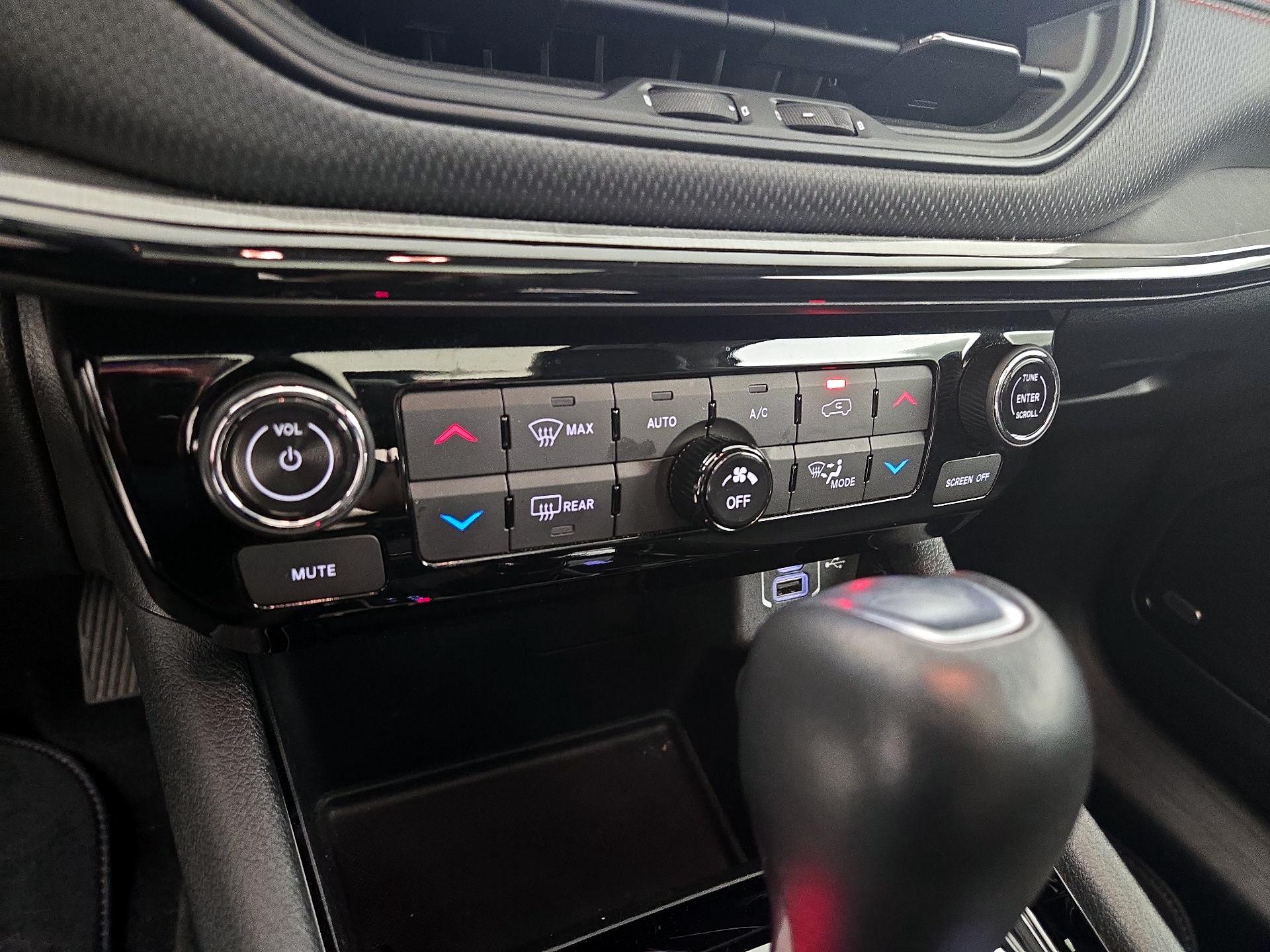 Thumbnail: 2022 Jeep Compass - 17