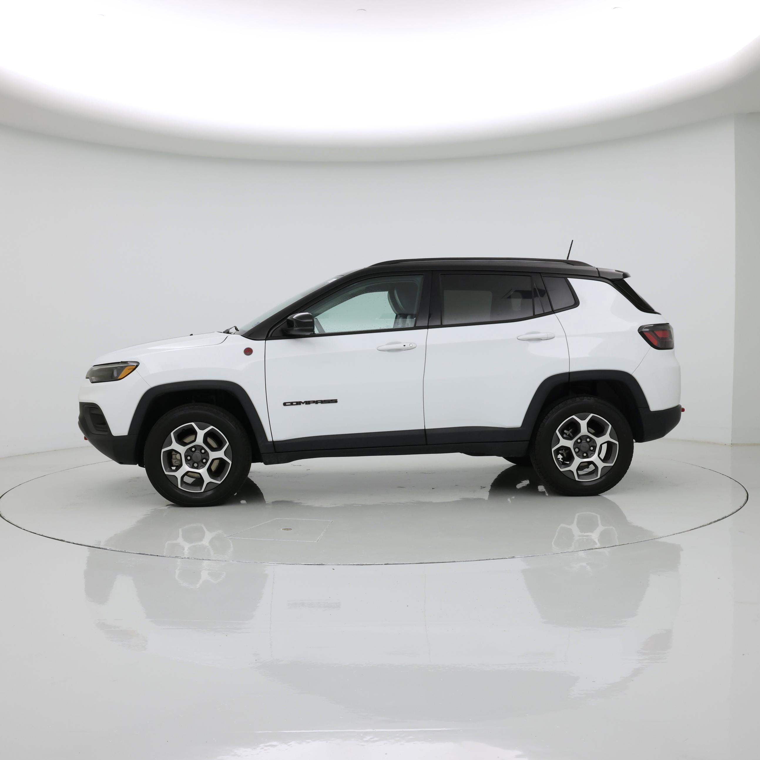 Thumbnail: 2022 Jeep Compass - 3