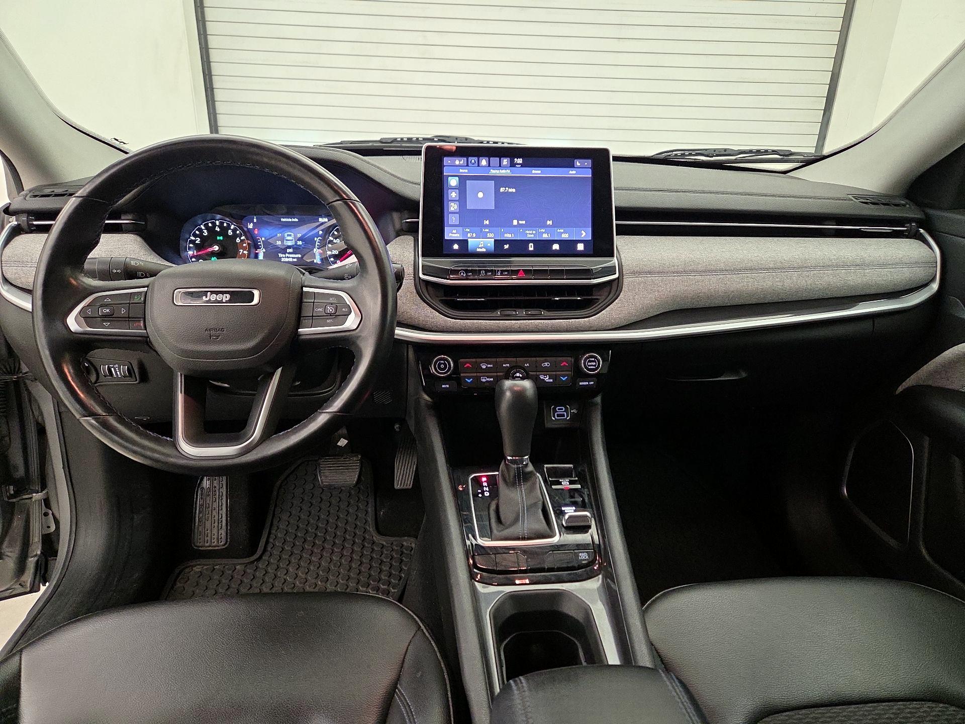 Thumbnail: 2022 Jeep Compass - 9