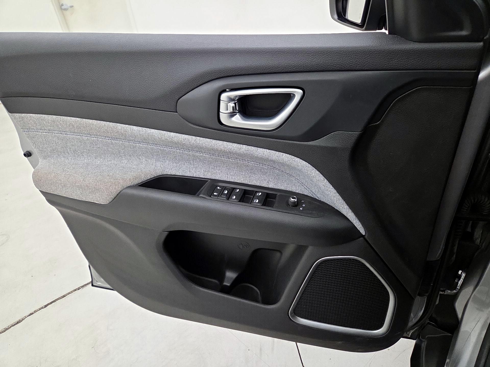 Thumbnail: 2022 Jeep Compass - 12