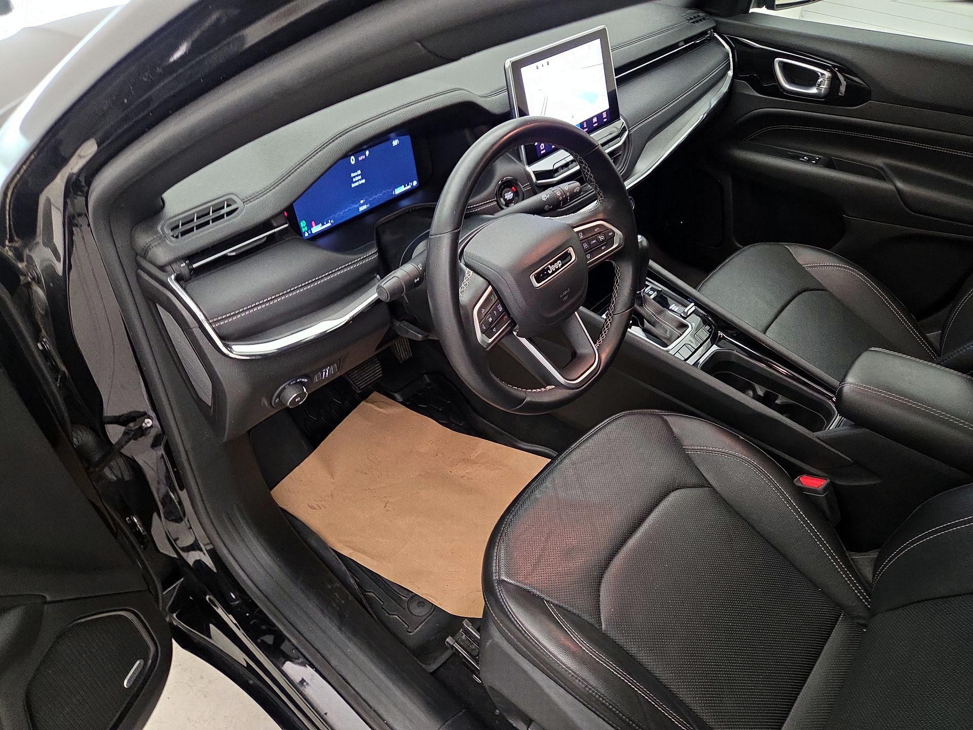 Thumbnail: 2022 Jeep Compass - 11