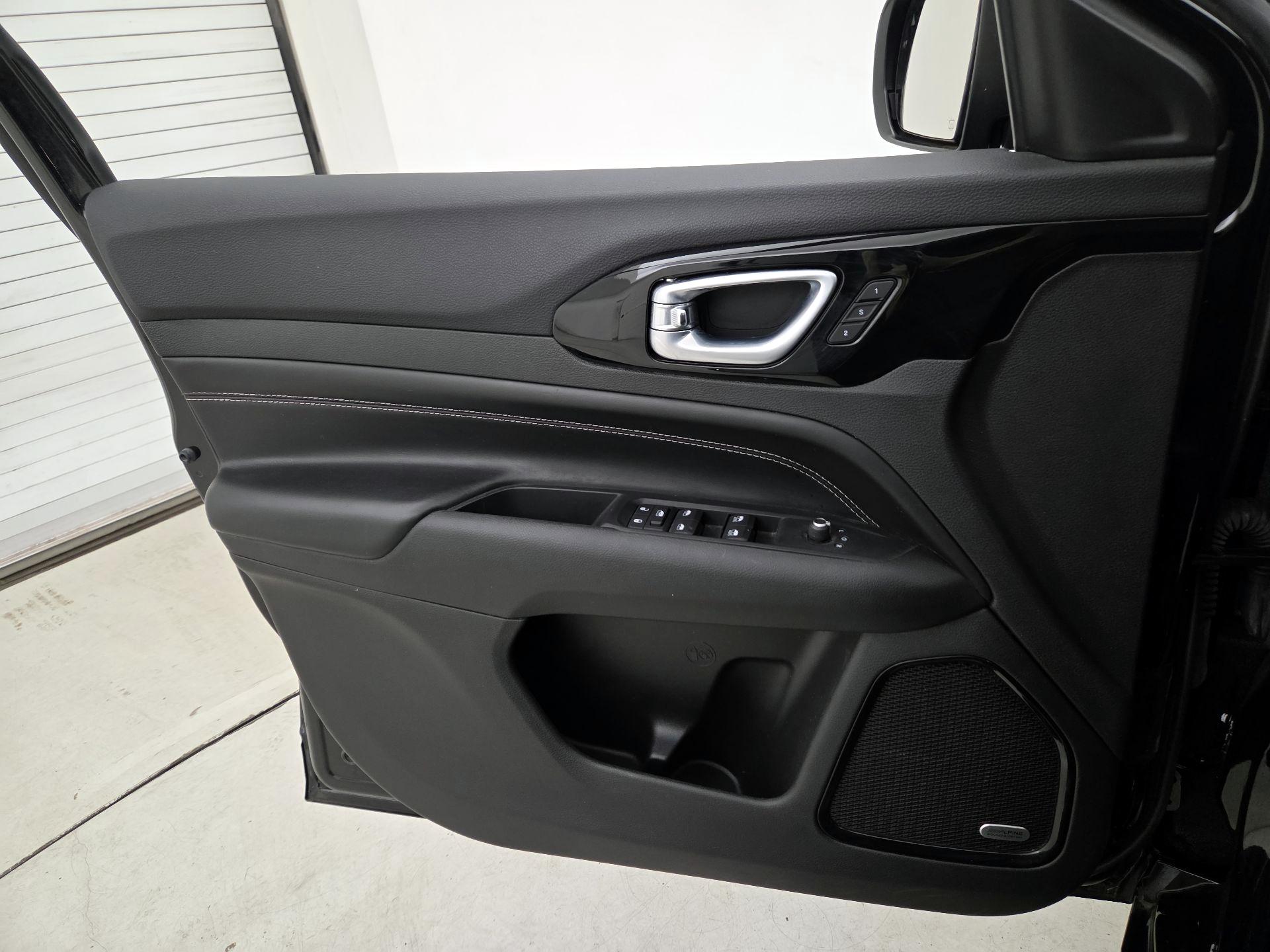 Thumbnail: 2022 Jeep Compass - 12