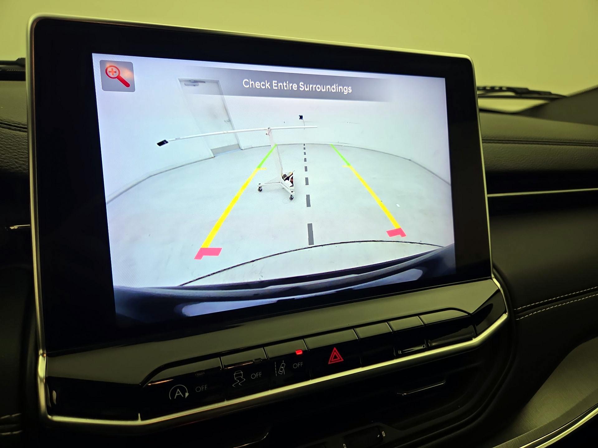 Thumbnail: 2022 Jeep Compass - 15