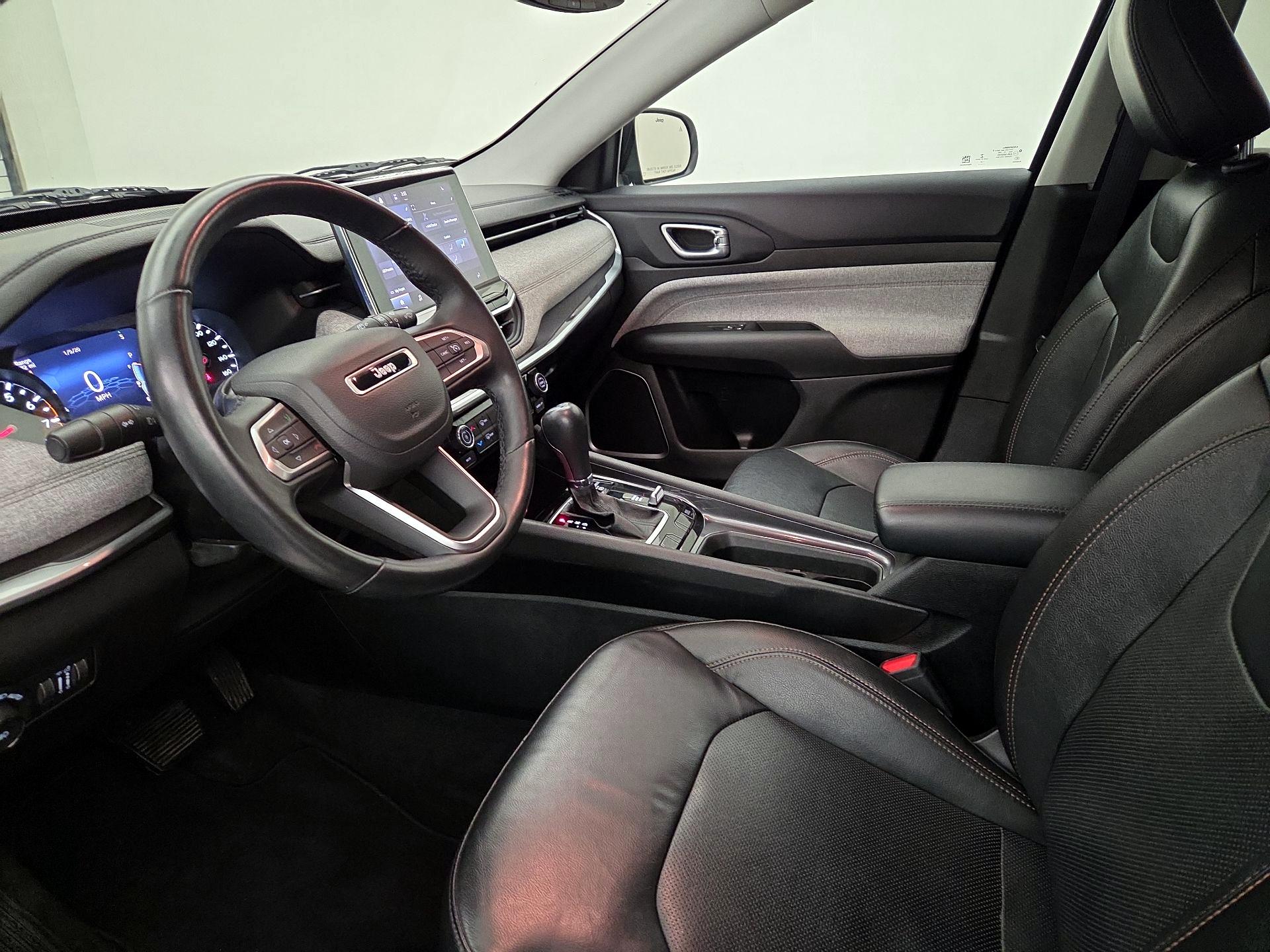 Thumbnail: 2022 Jeep Compass - 11