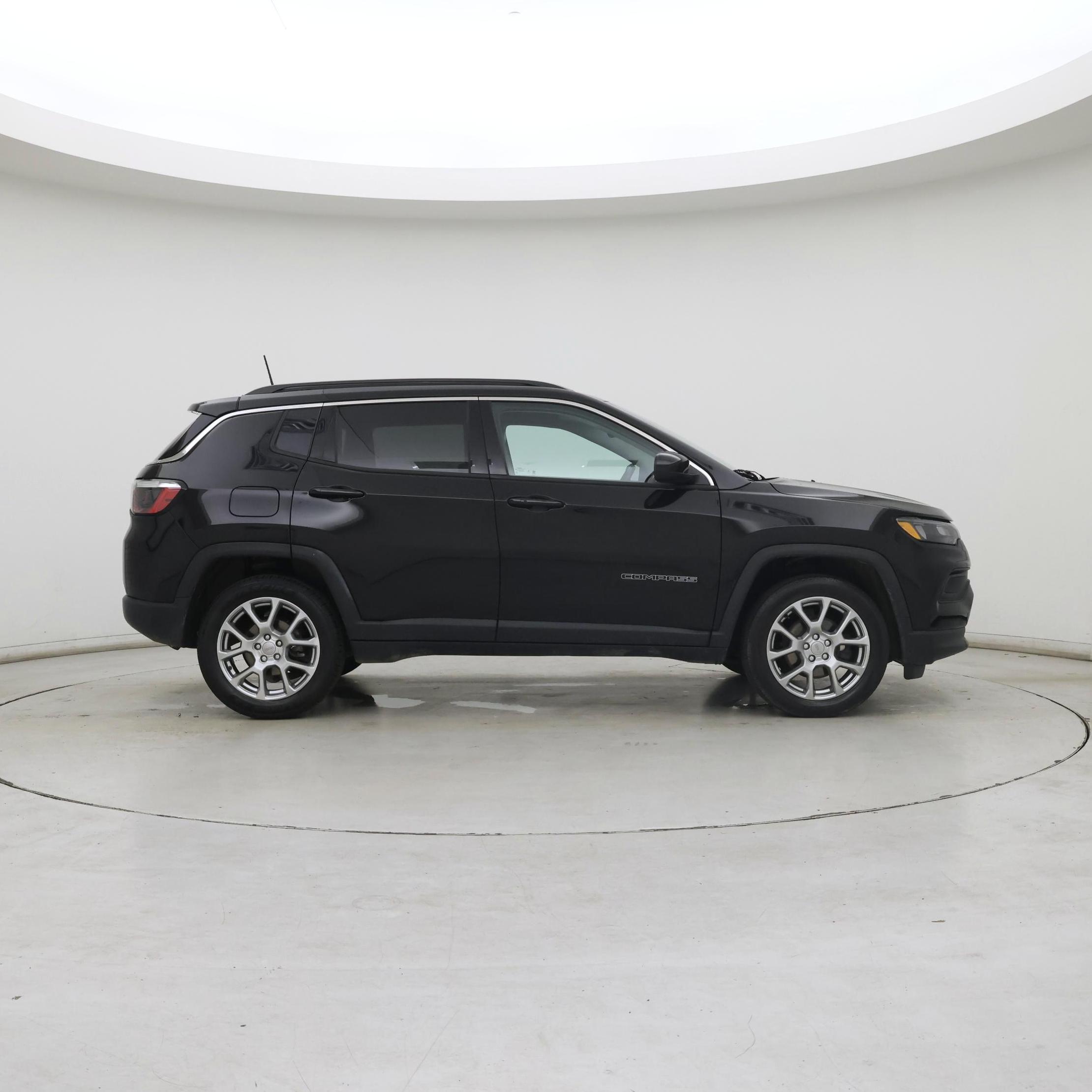 Thumbnail: 2022 Jeep Compass - 7