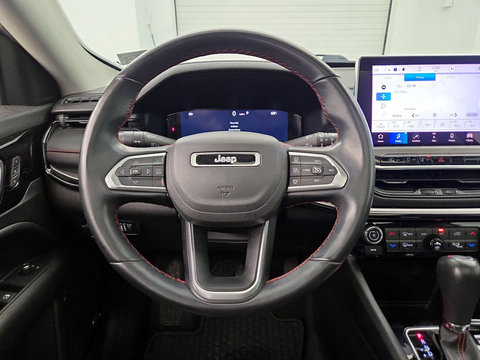 Thumbnail: 2022 Jeep Compass - 10