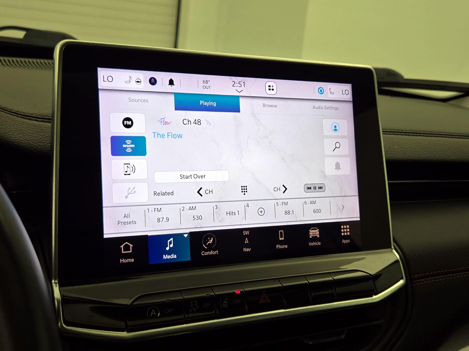 Thumbnail: 2022 Jeep Compass - 16