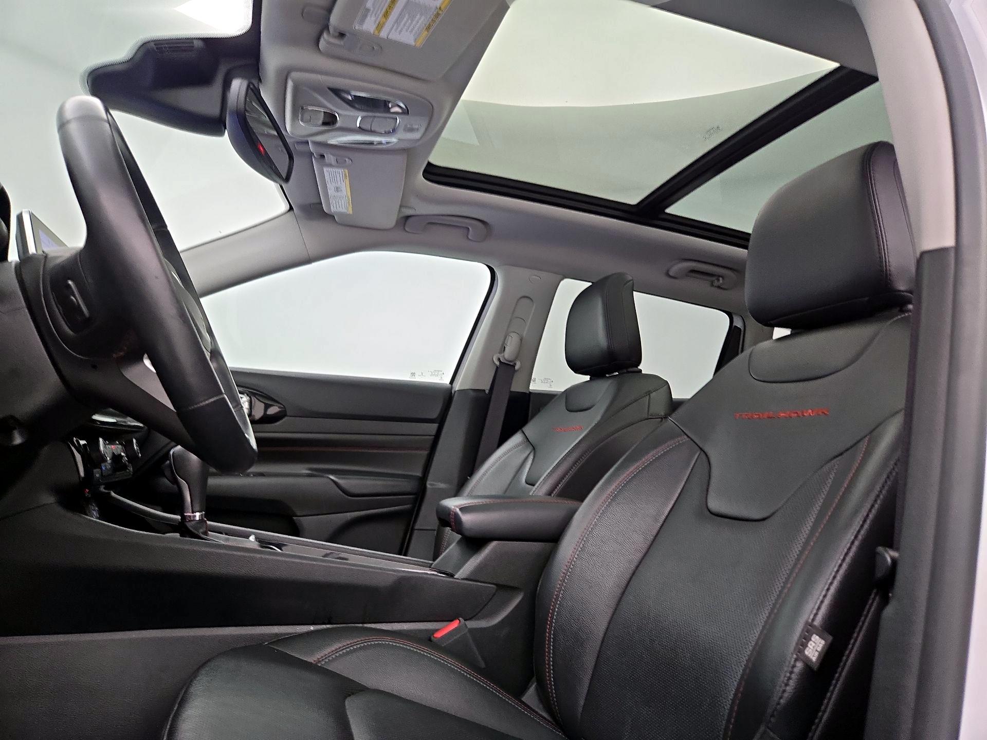 Thumbnail: 2022 Jeep Compass - 20