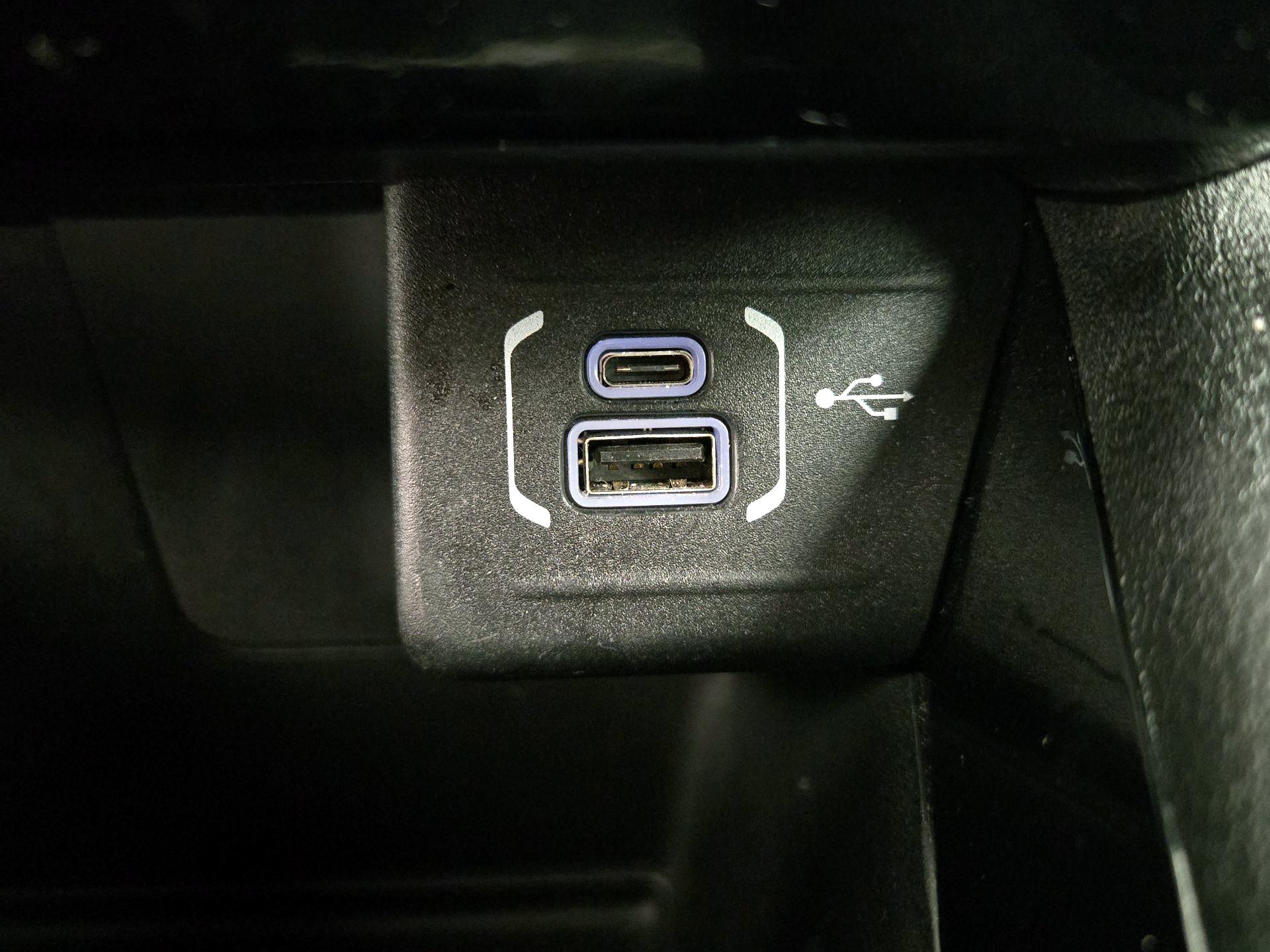 Thumbnail: 2022 Jeep Compass - 18