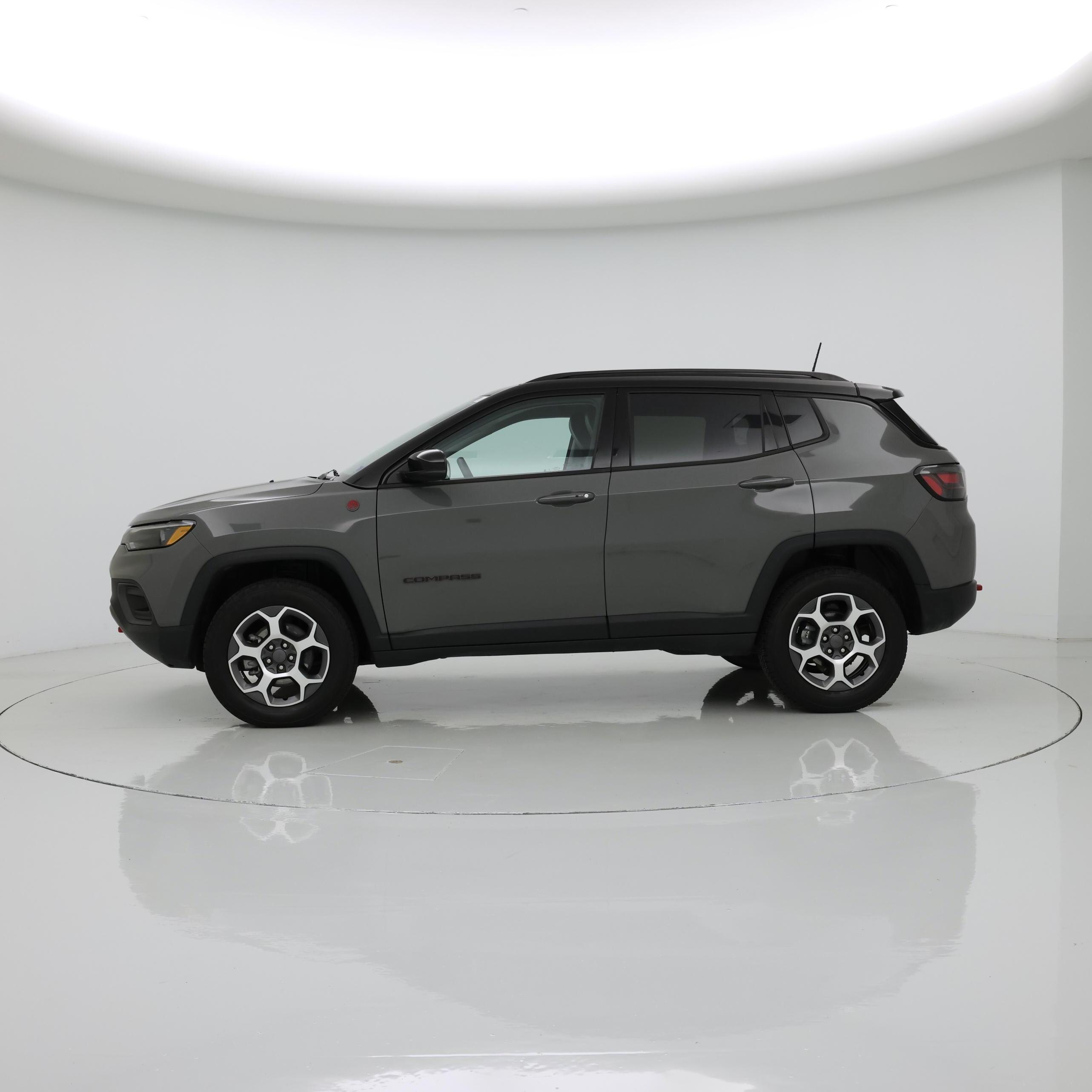 Thumbnail: 2022 Jeep Compass - 3