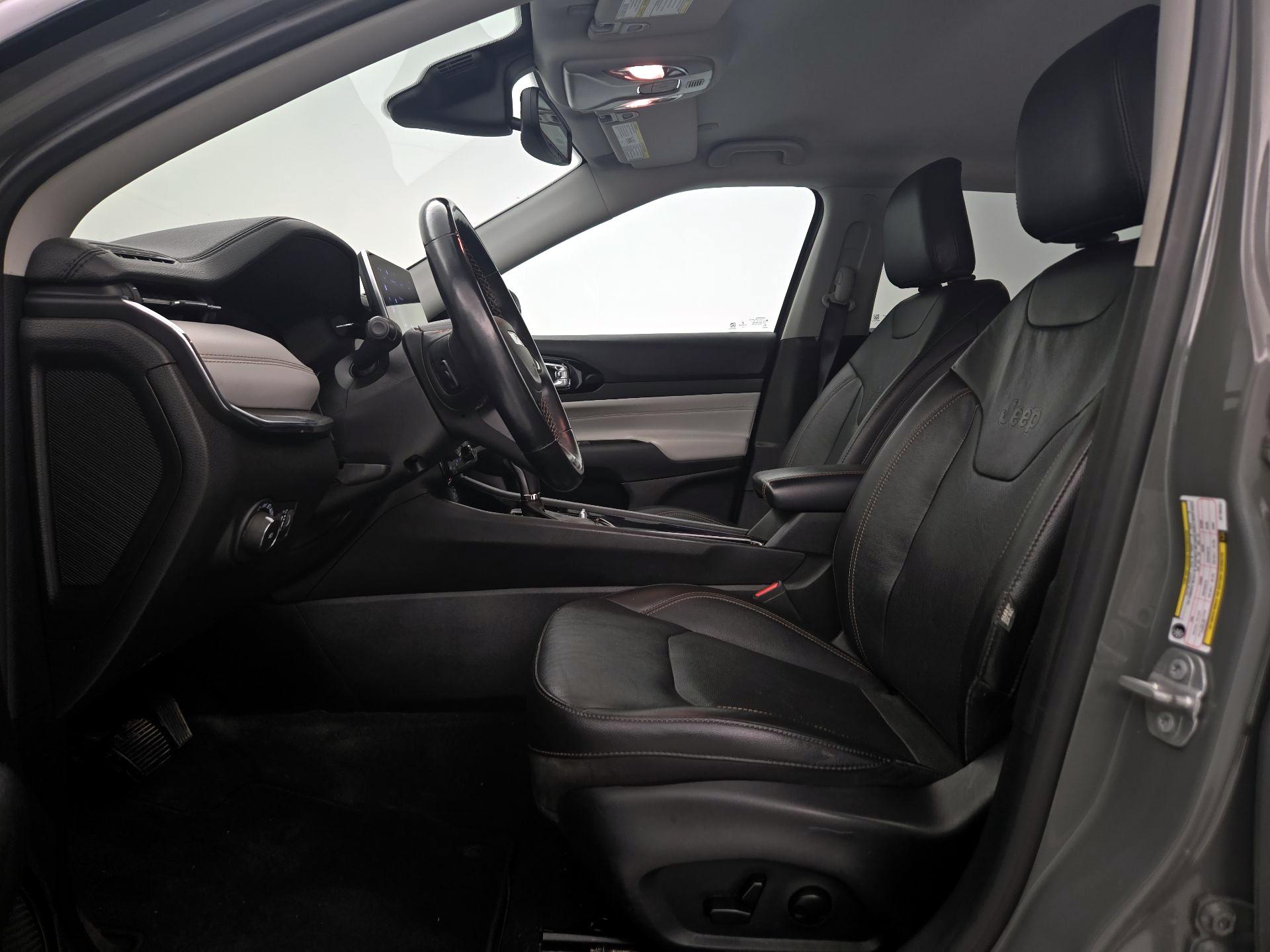Thumbnail: 2022 Jeep Compass - 11