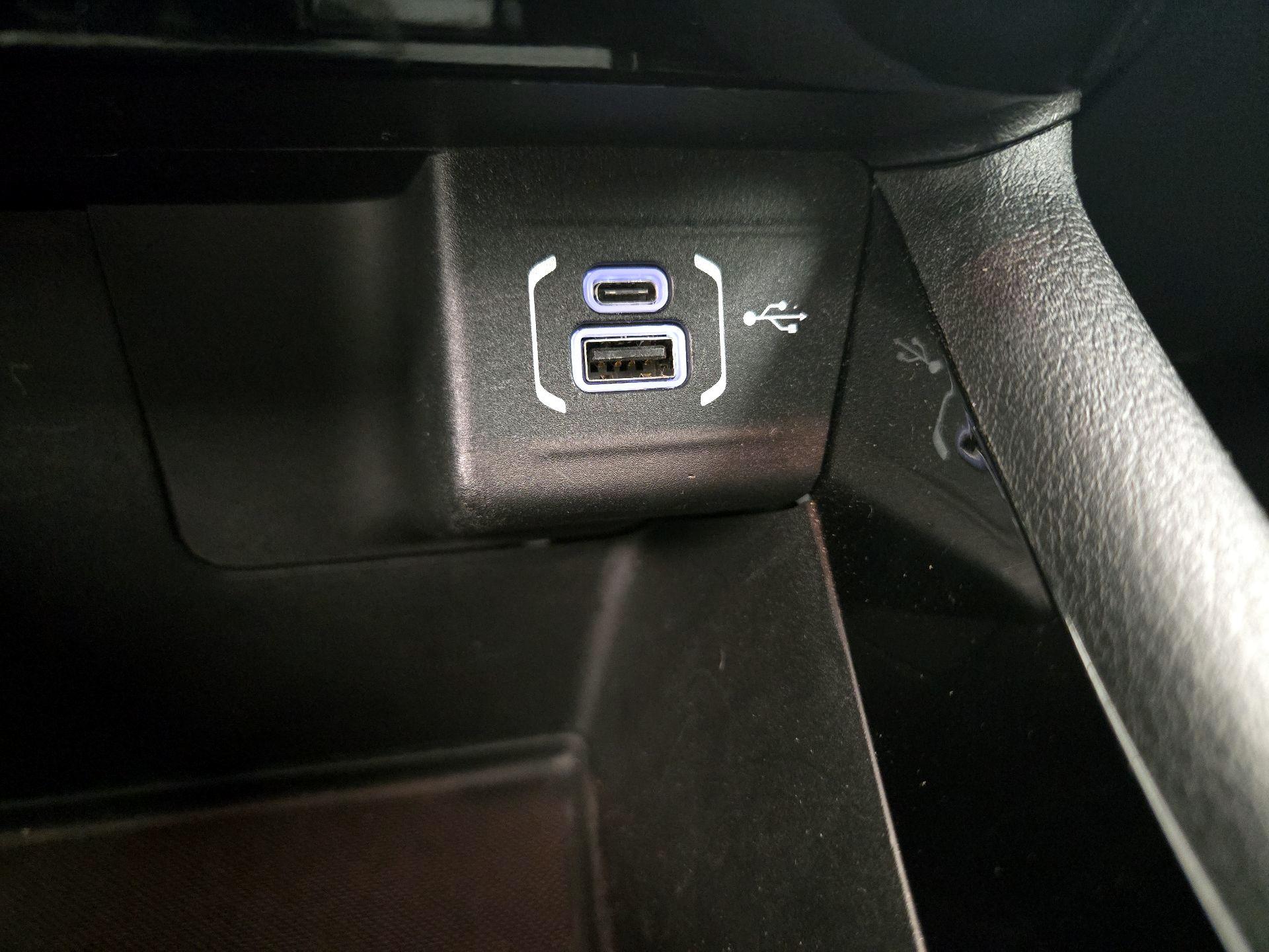 Thumbnail: 2022 Jeep Compass - 18