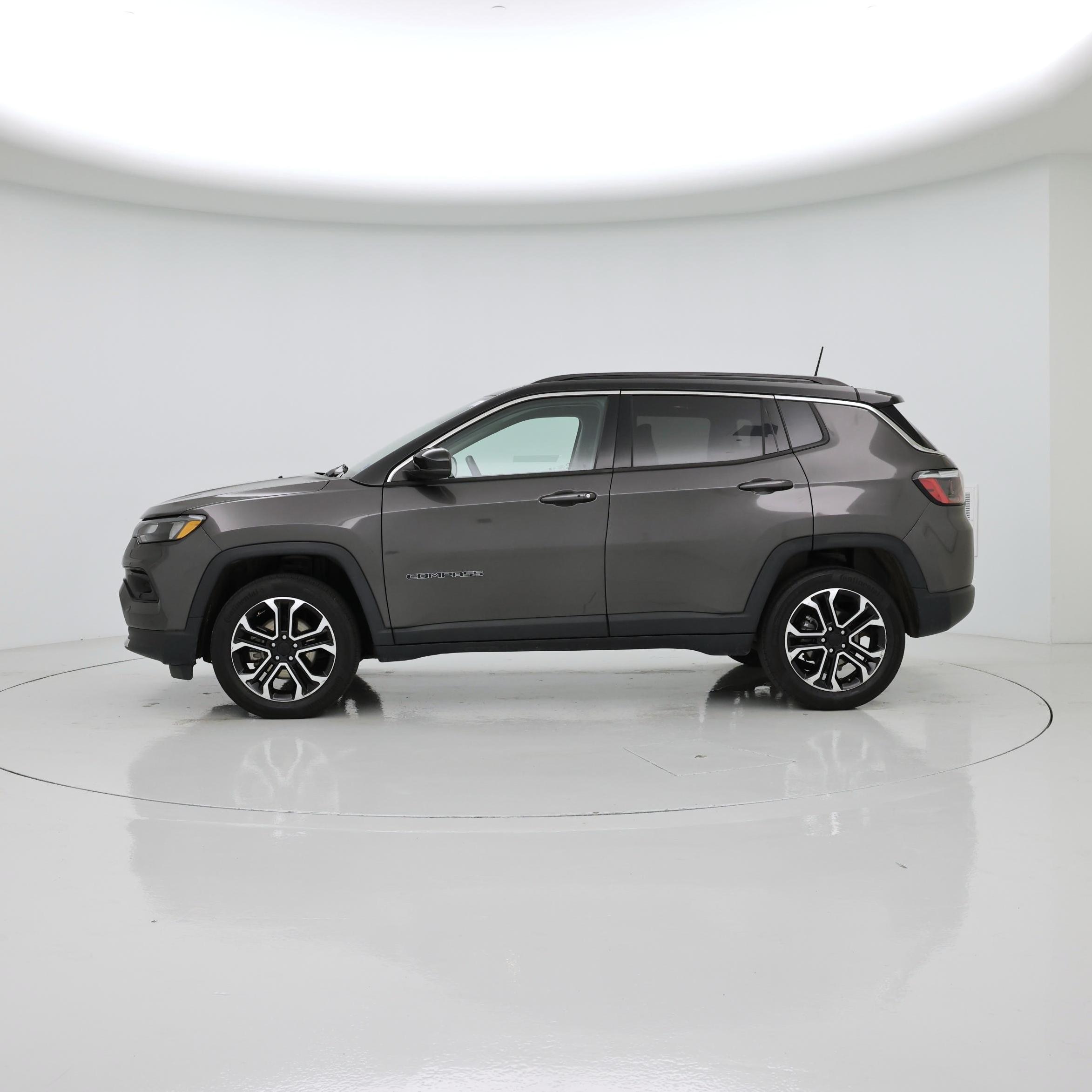 Thumbnail: 2022 Jeep Compass - 3