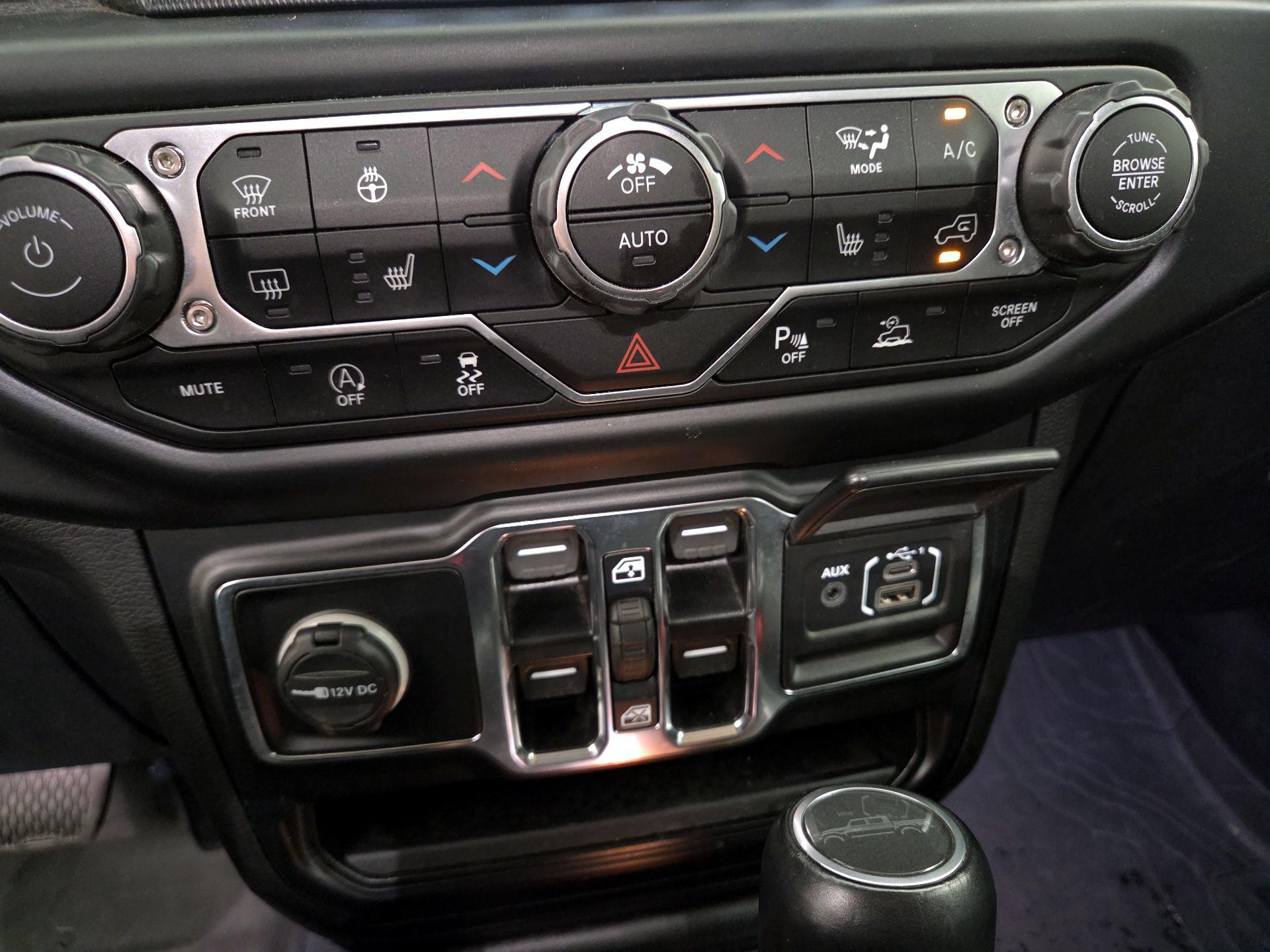 Thumbnail: 2022 Jeep Gladiator - 16