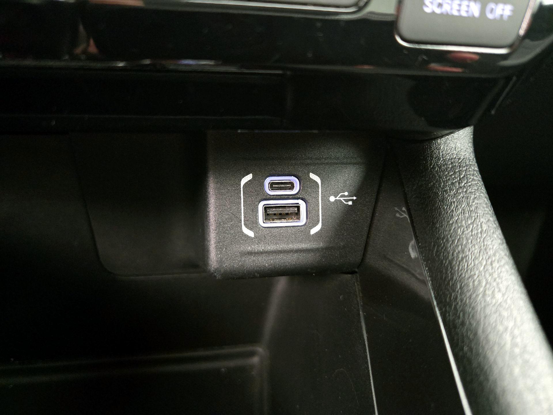 Thumbnail: 2022 Jeep Compass - 18