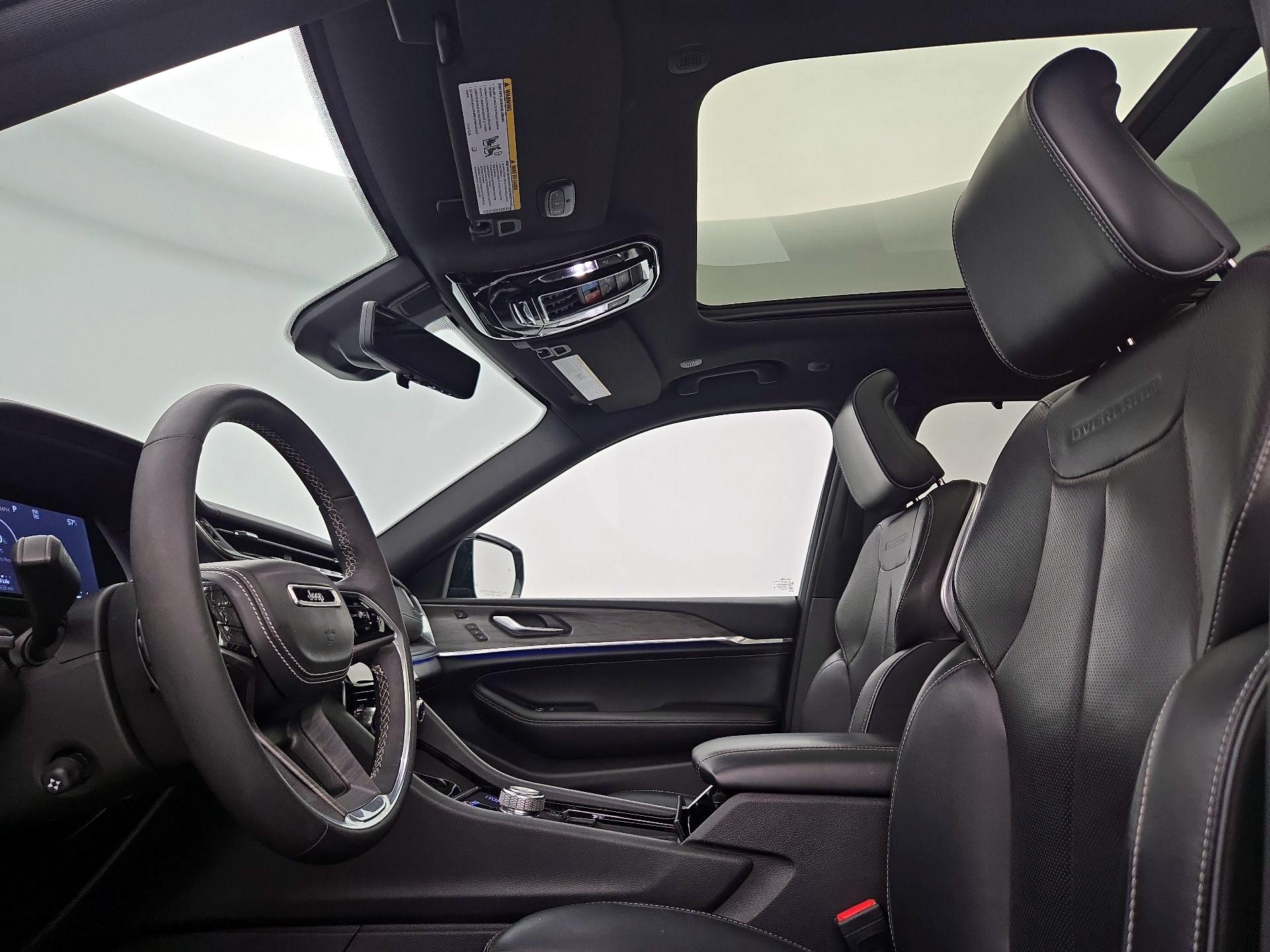 Thumbnail: 2023 Jeep Grand Cherokee - 20