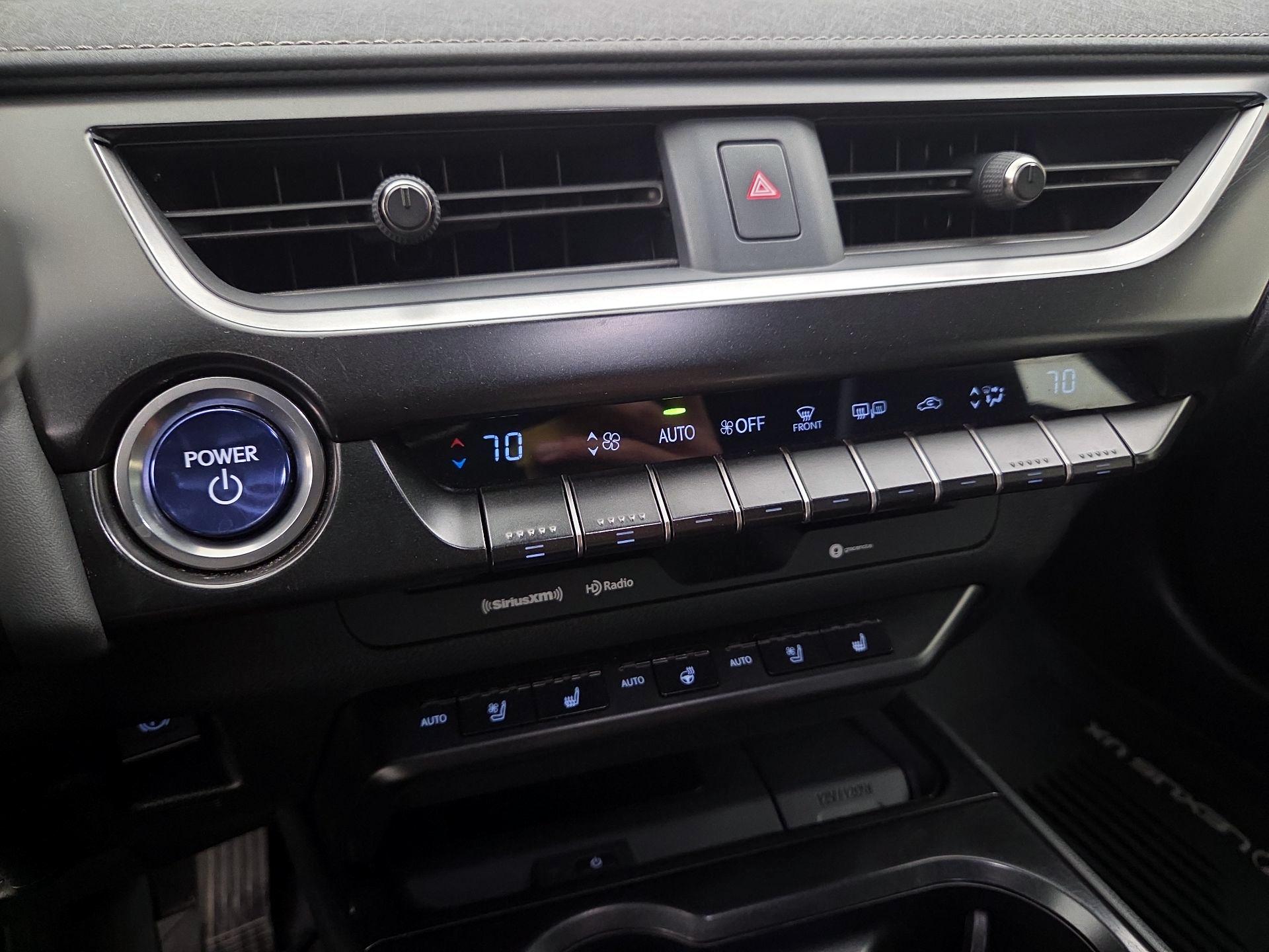 Thumbnail: 2021 Lexus UX - 16