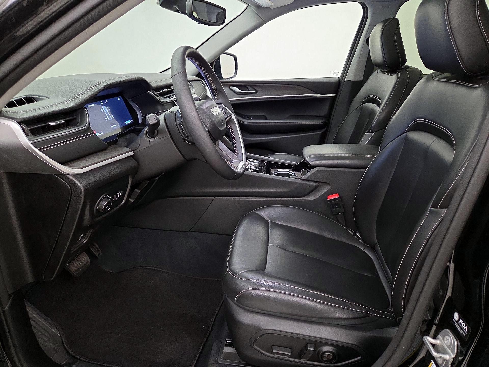 Thumbnail: 2023 Jeep Grand Cherokee - 11