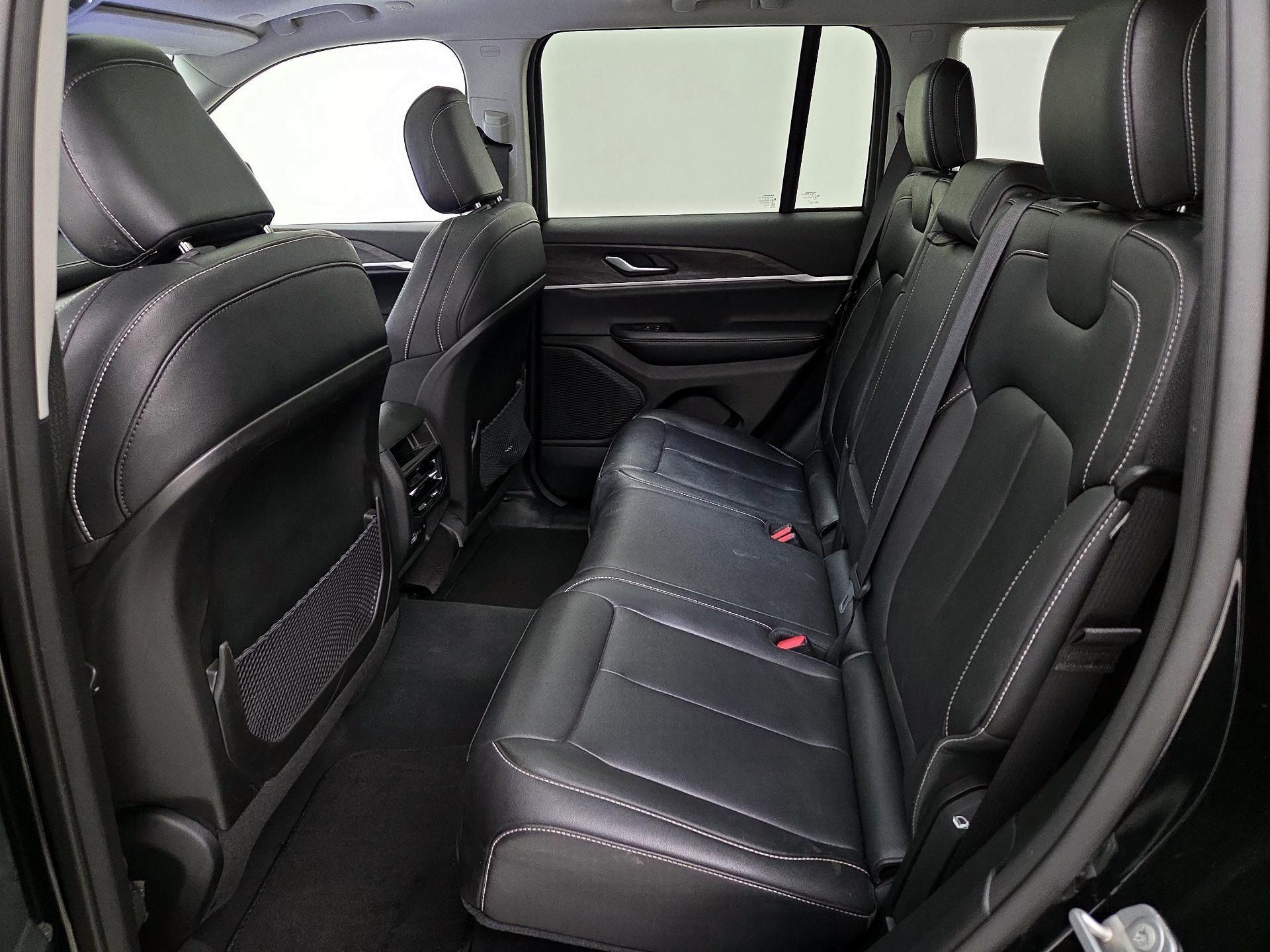 Thumbnail: 2023 Jeep Grand Cherokee - 20