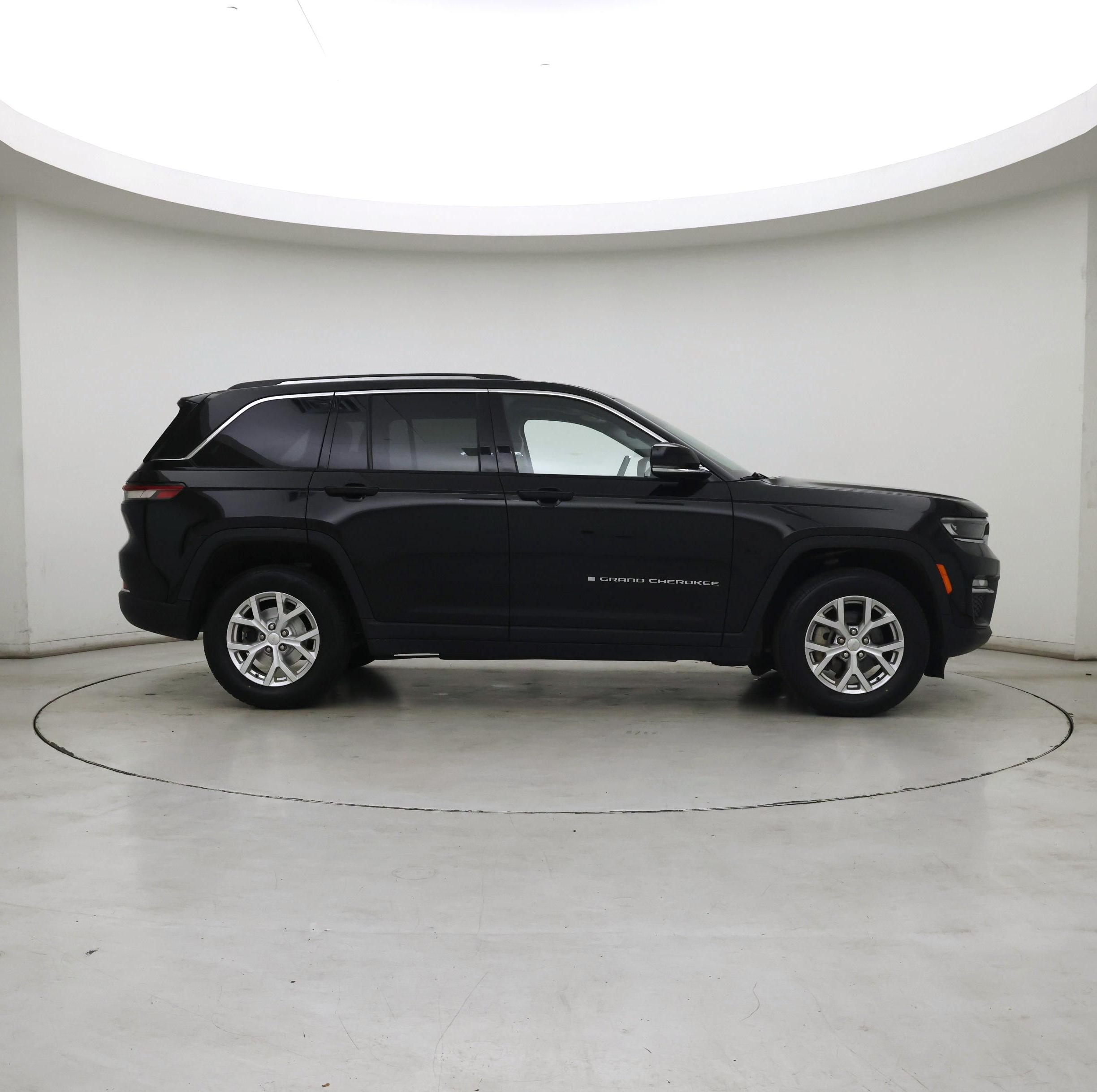 Thumbnail: 2023 Jeep Grand Cherokee - 7