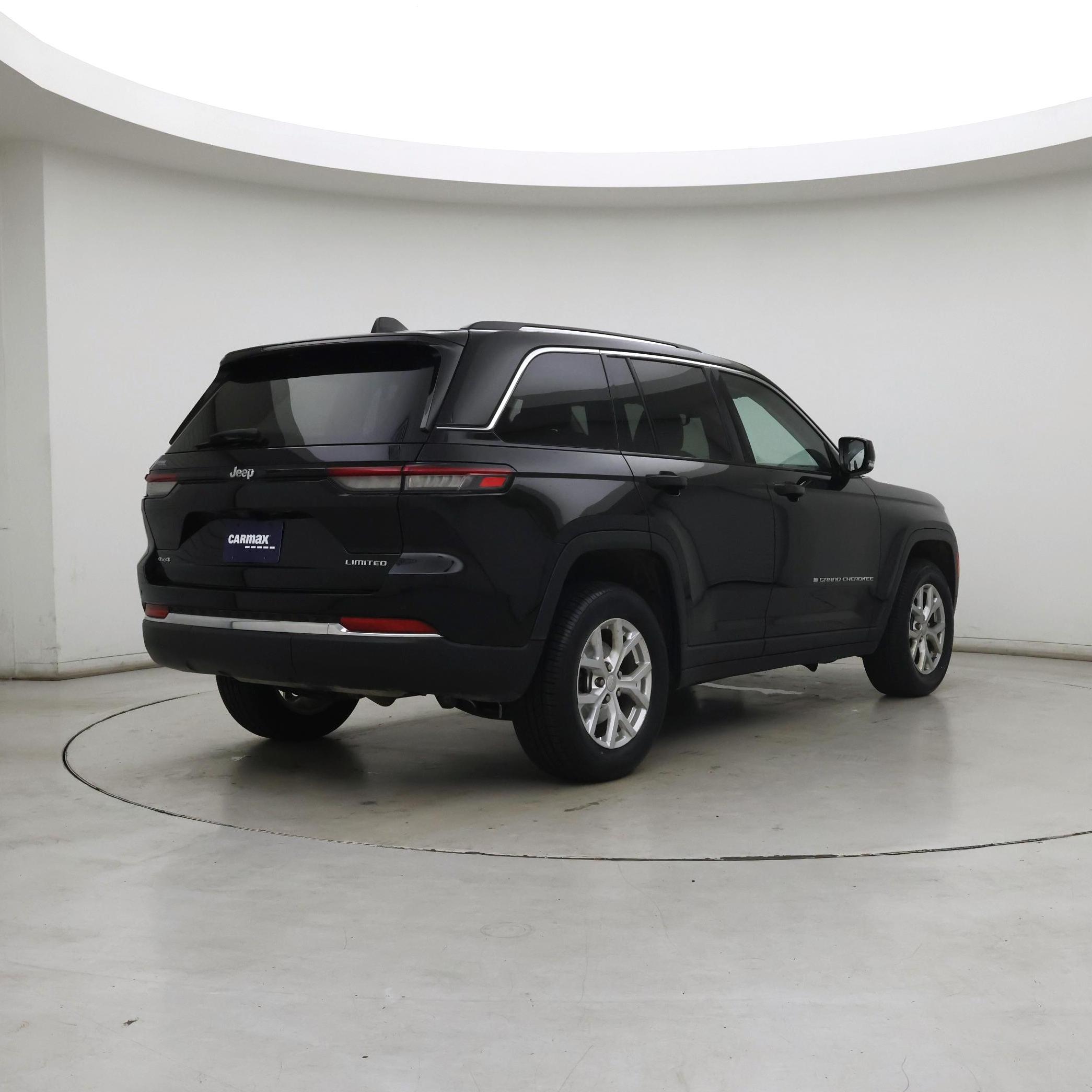 Thumbnail: 2023 Jeep Grand Cherokee - 8