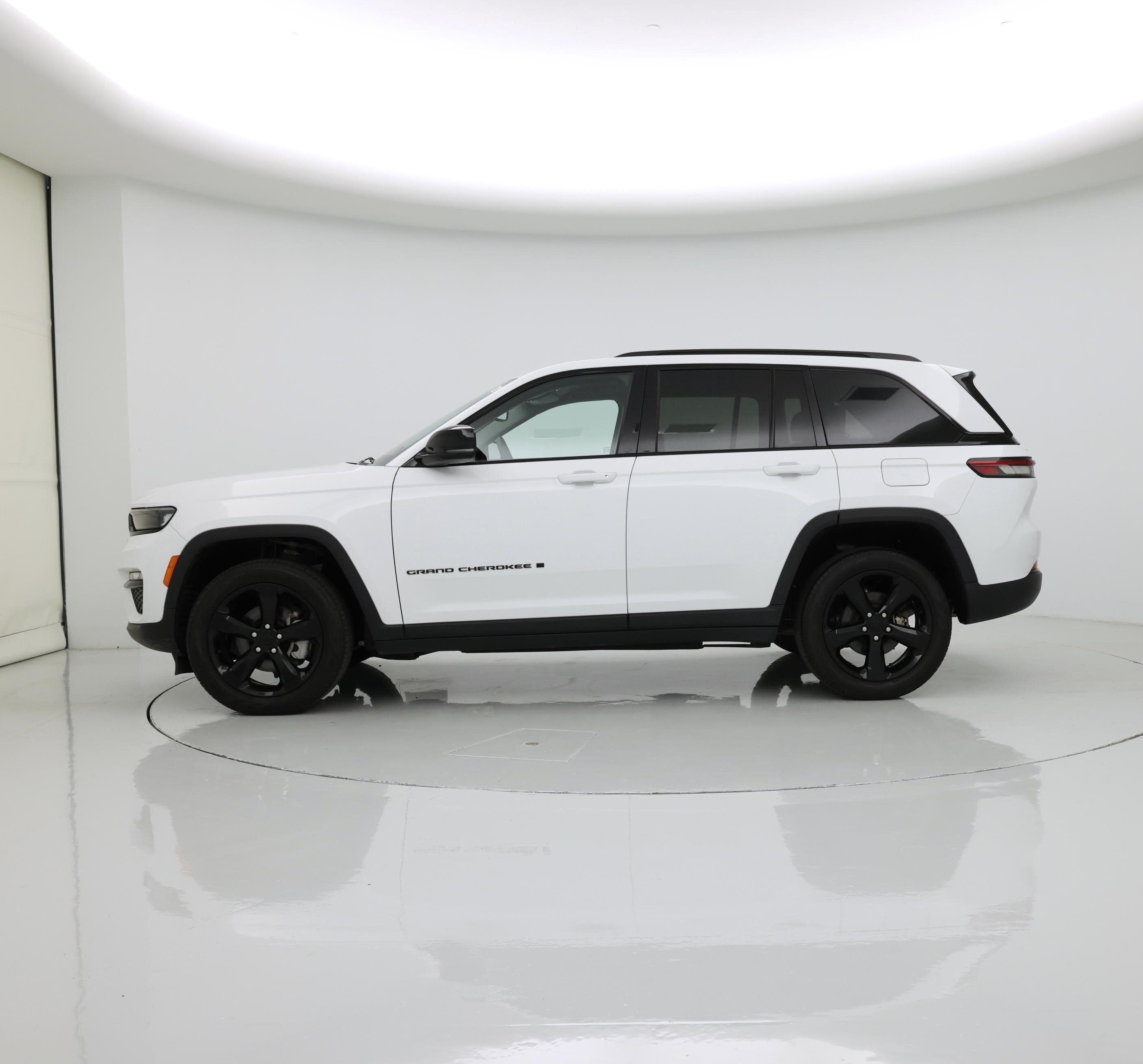 Thumbnail: 2023 Jeep Grand Cherokee - 3